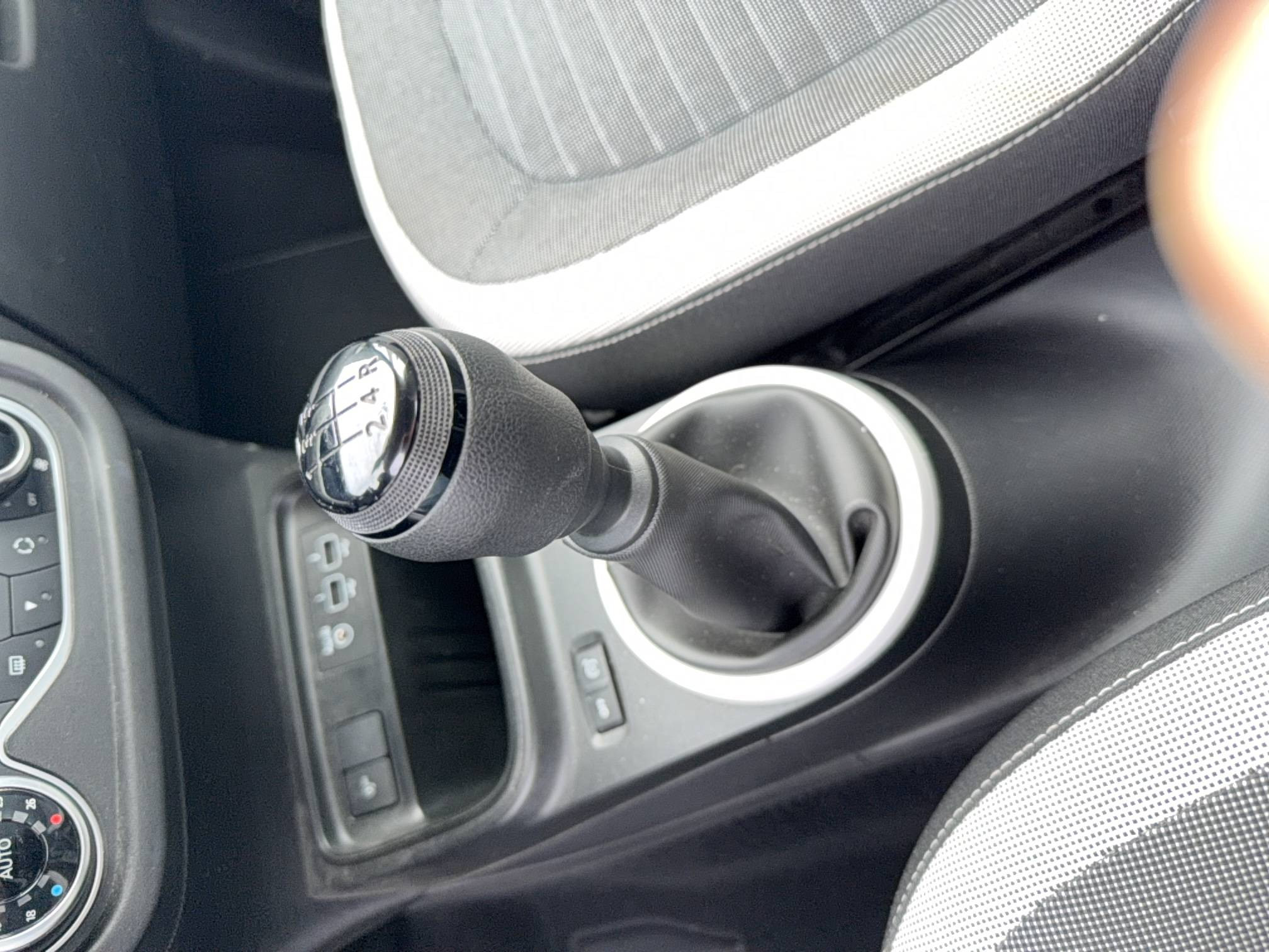Vente en ligne Renault Twingo 3  SCe 65 - 21 au prix de 11 990 €