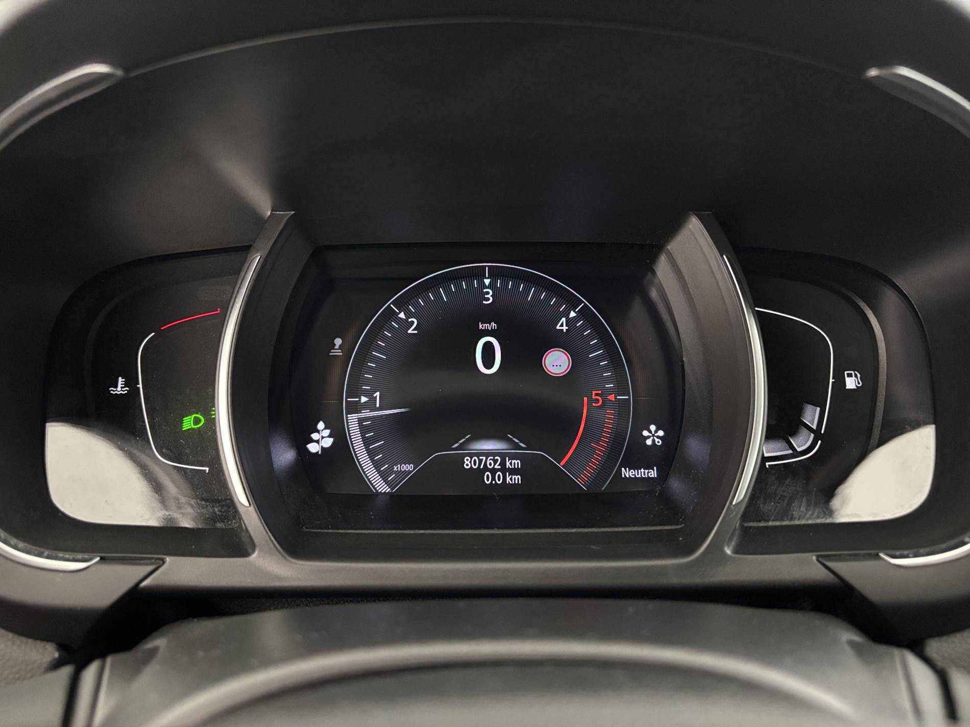Vente en ligne Renault Scenic 4 Scenic Blue dCi 120 au prix de 16 900 €