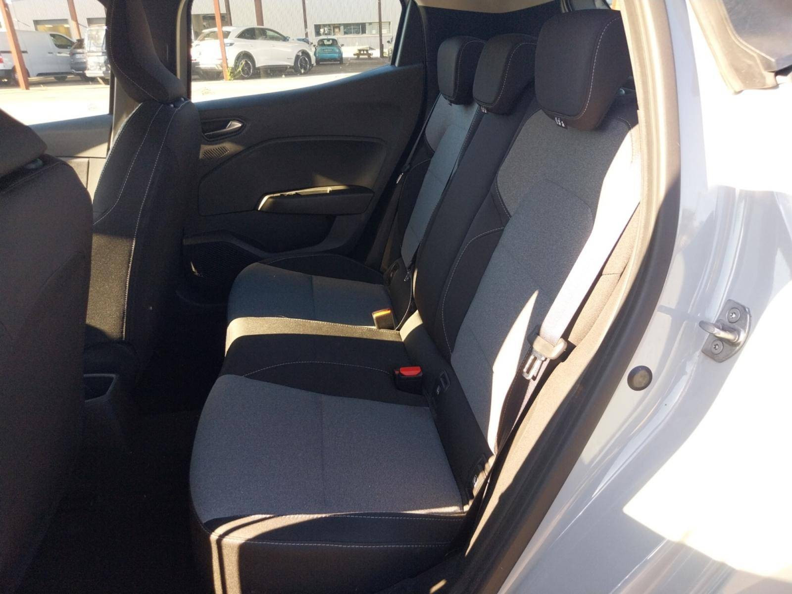 Vente en ligne Renault Clio 5 Clio TCe 90 ch GSR2 au prix de 14 990 €