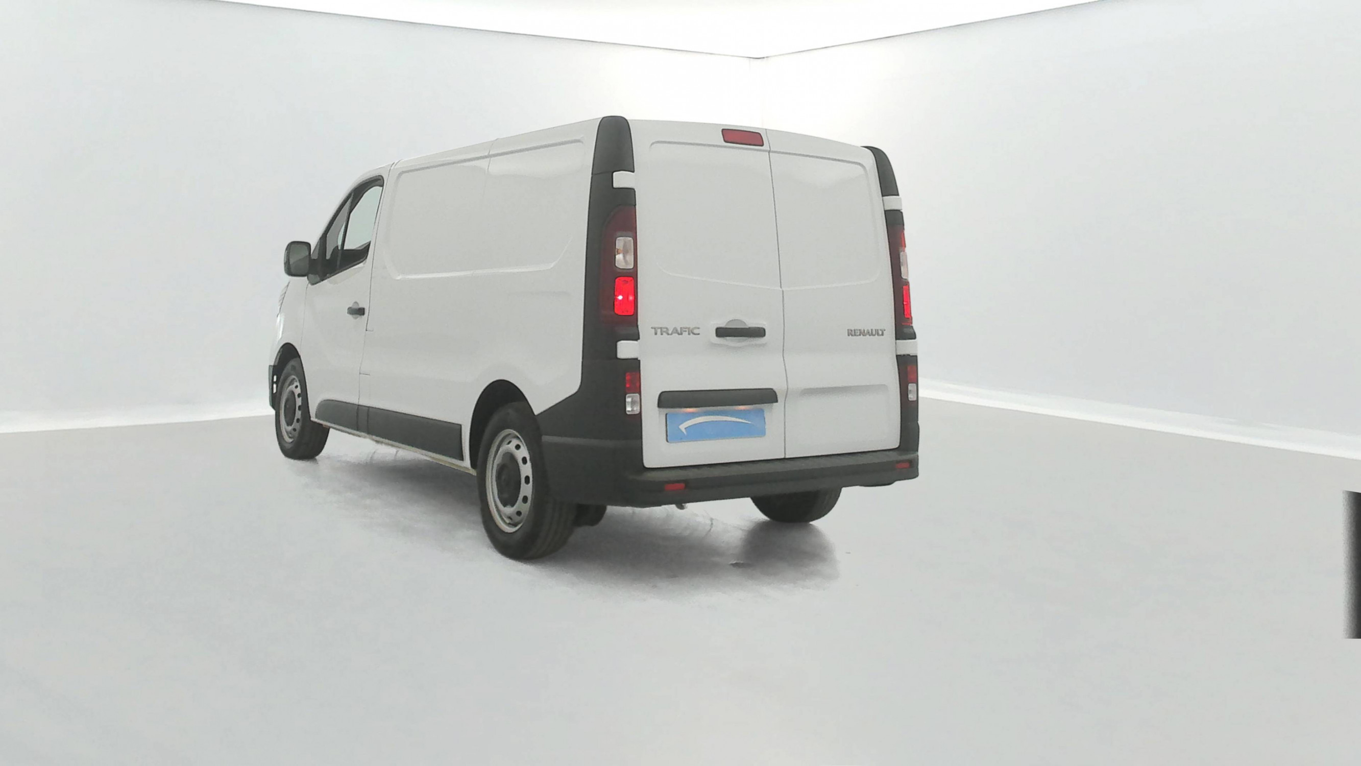 Vente en ligne Renault Trafic 3 Fourgon TRAFIC FG BLUE DCI 130 L1H1 3T GSR2 au prix de 25 390 €