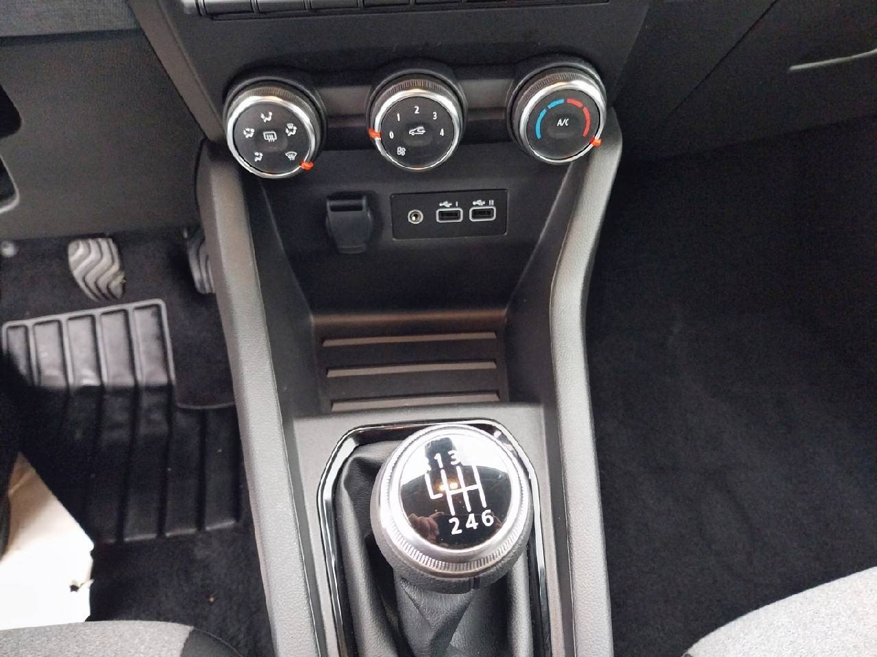 Vente en ligne Renault Clio 5 Clio TCe 90 au prix de 15 490 €