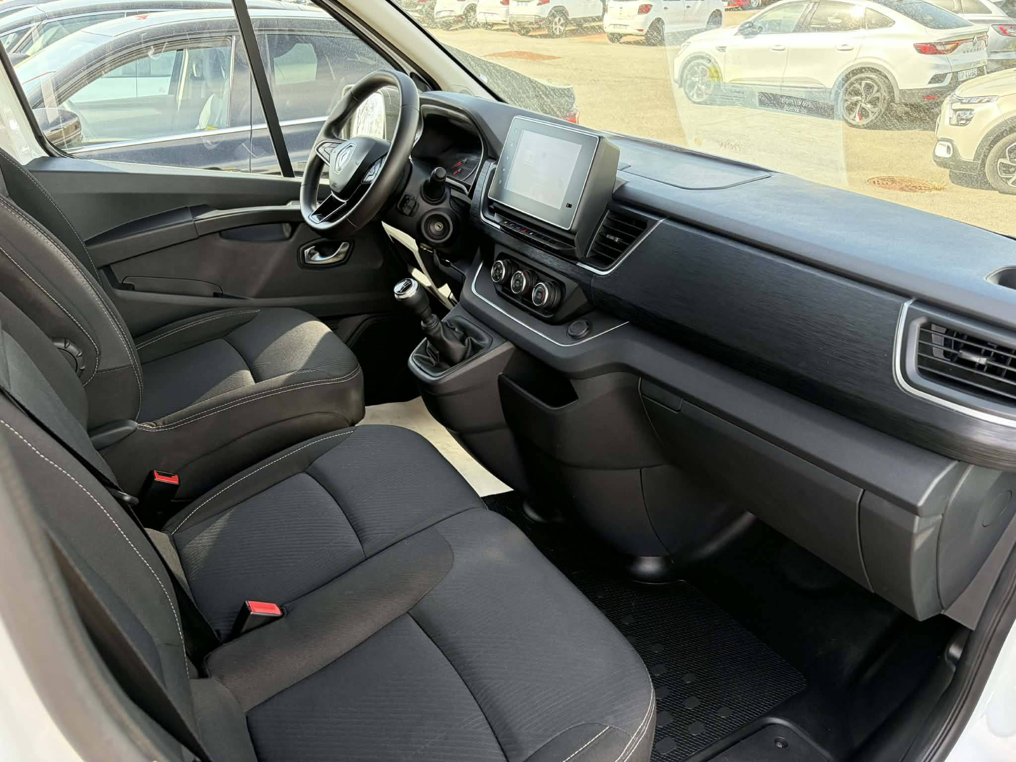 Vente en ligne Renault Kangoo Van  BLUE DCI 95 au prix de 17 890 €