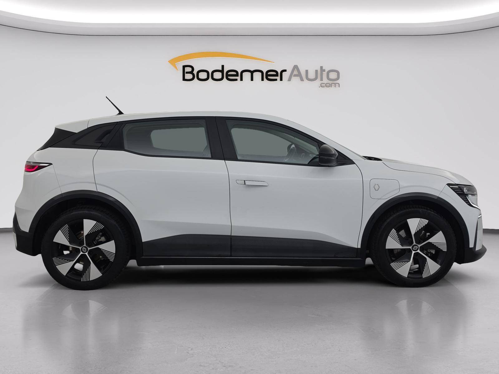 Vente en ligne Renault Megane E-Tech  EV40 130ch standard charge au prix de 17 900 €