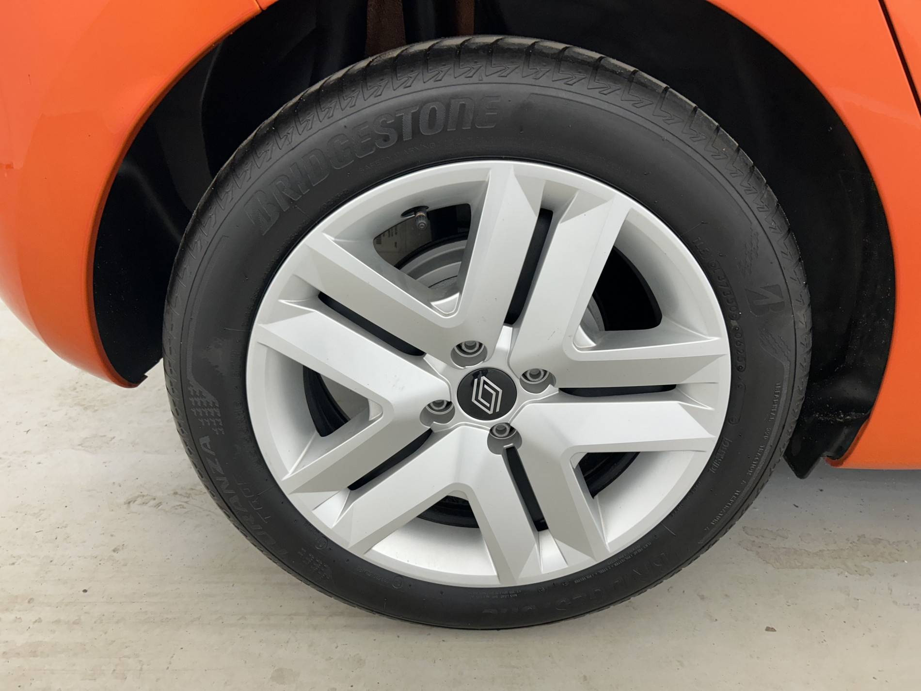 Vente en ligne Renault Clio 5 Clio E-Tech full hybrid 145 ch GSR2 au prix de 19 990 €