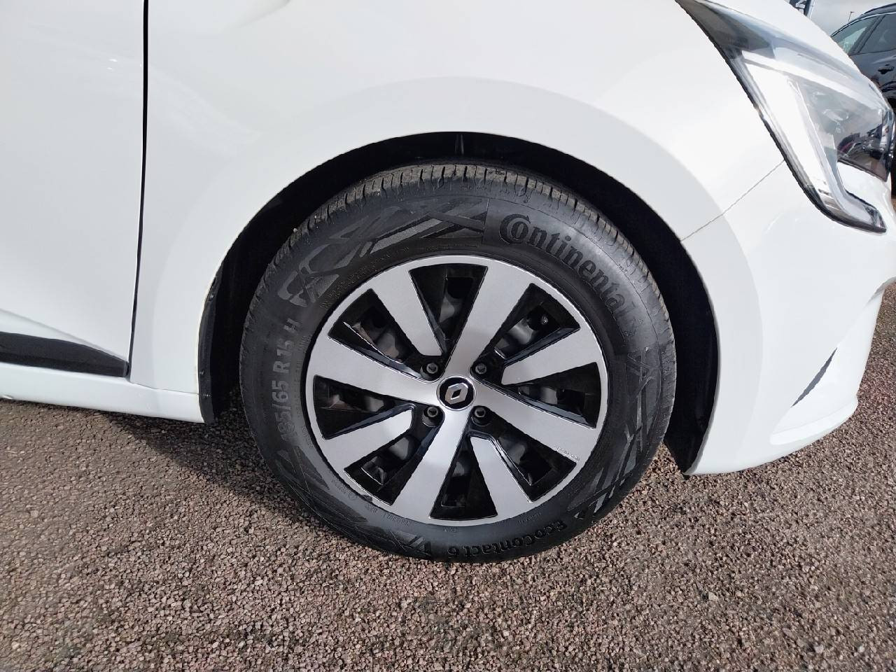 Vente en ligne Renault Clio 5 Clio TCe 90 au prix de 13 890 €