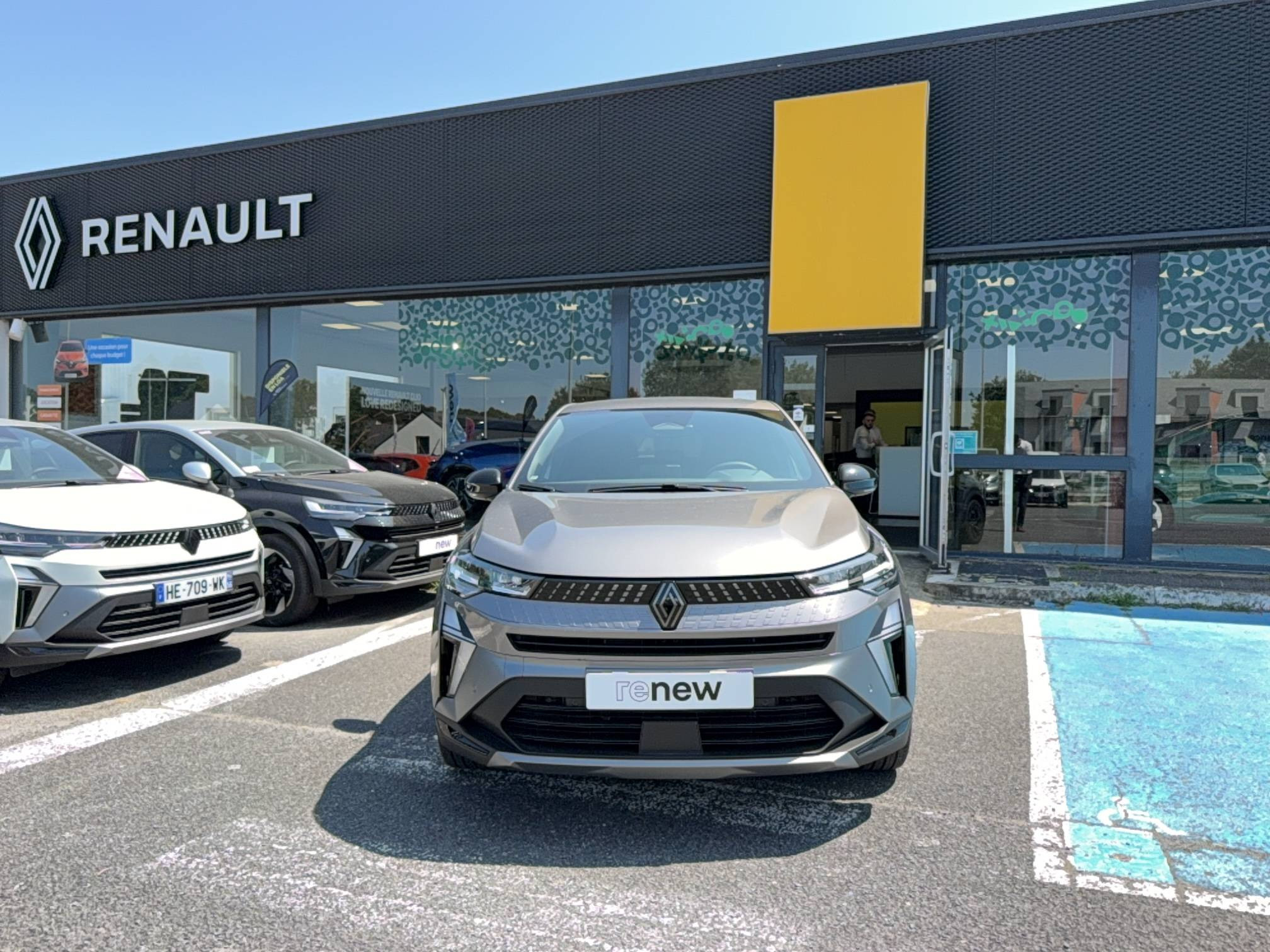 Vente en ligne Renault Captur  E-Tech full hybrid 160 ch au prix de 32 490 €