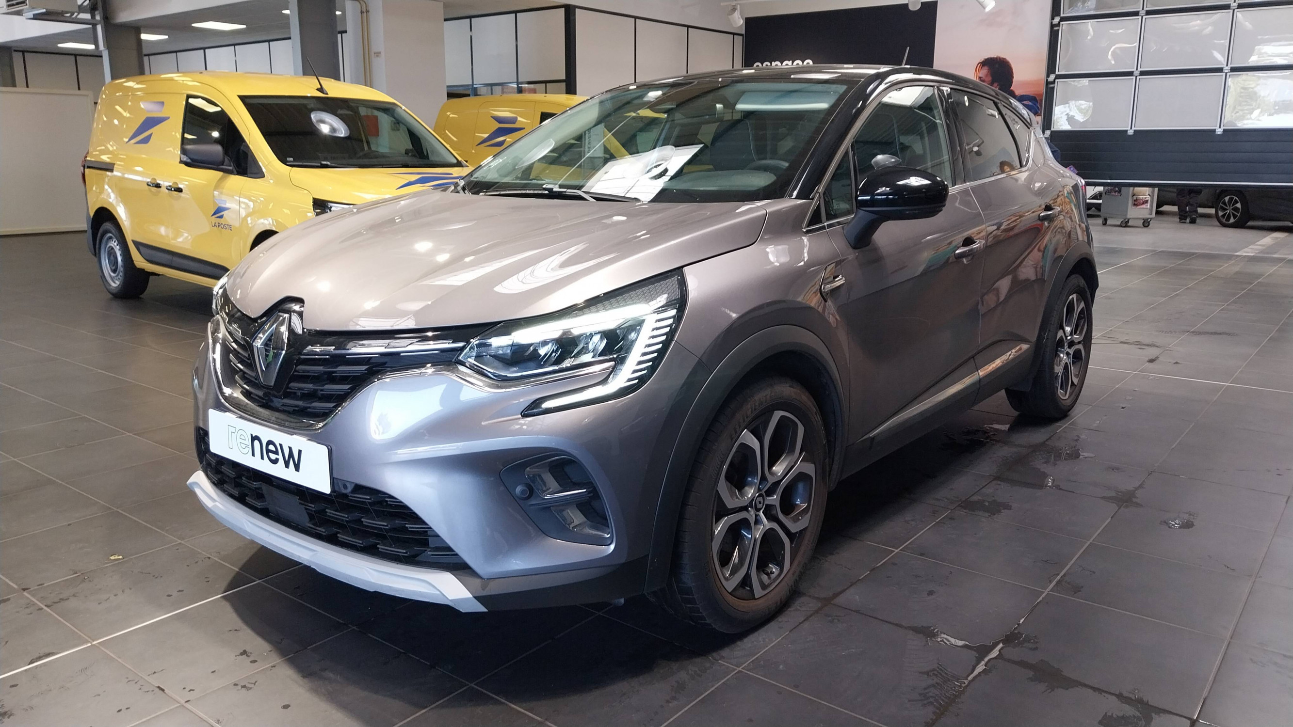 Renault Captur  E-Tech 145 - 21 occasion de 2022 en vente à Quimper