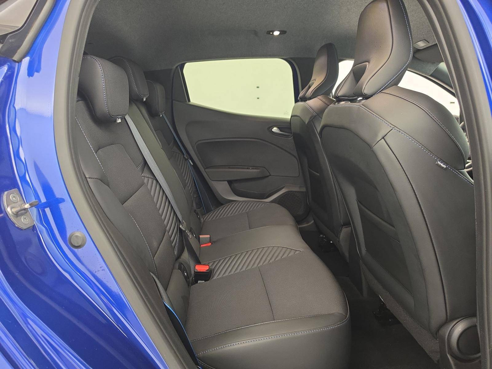 Vente en ligne Renault Clio 5 Clio E-Tech full hybrid 145 au prix de 21 500 €