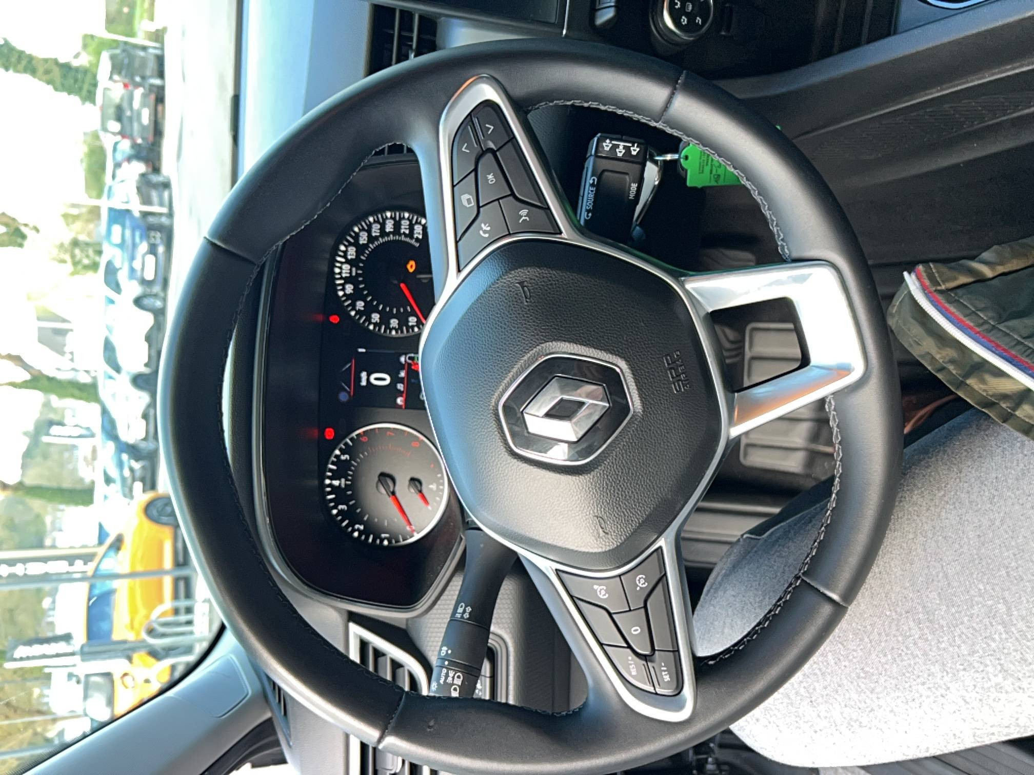 Vente en ligne Renault Clio 5 Clio TCe 90 au prix de 13 790 €