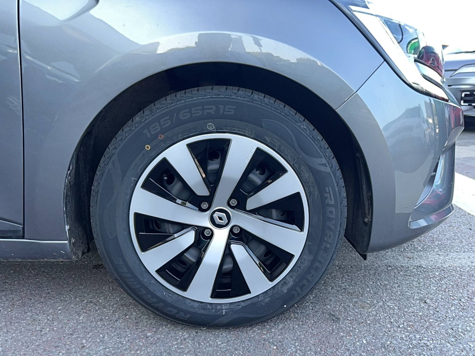 Vente en ligne Renault Clio 5 Clio TCe 90 au prix de 14 290 €