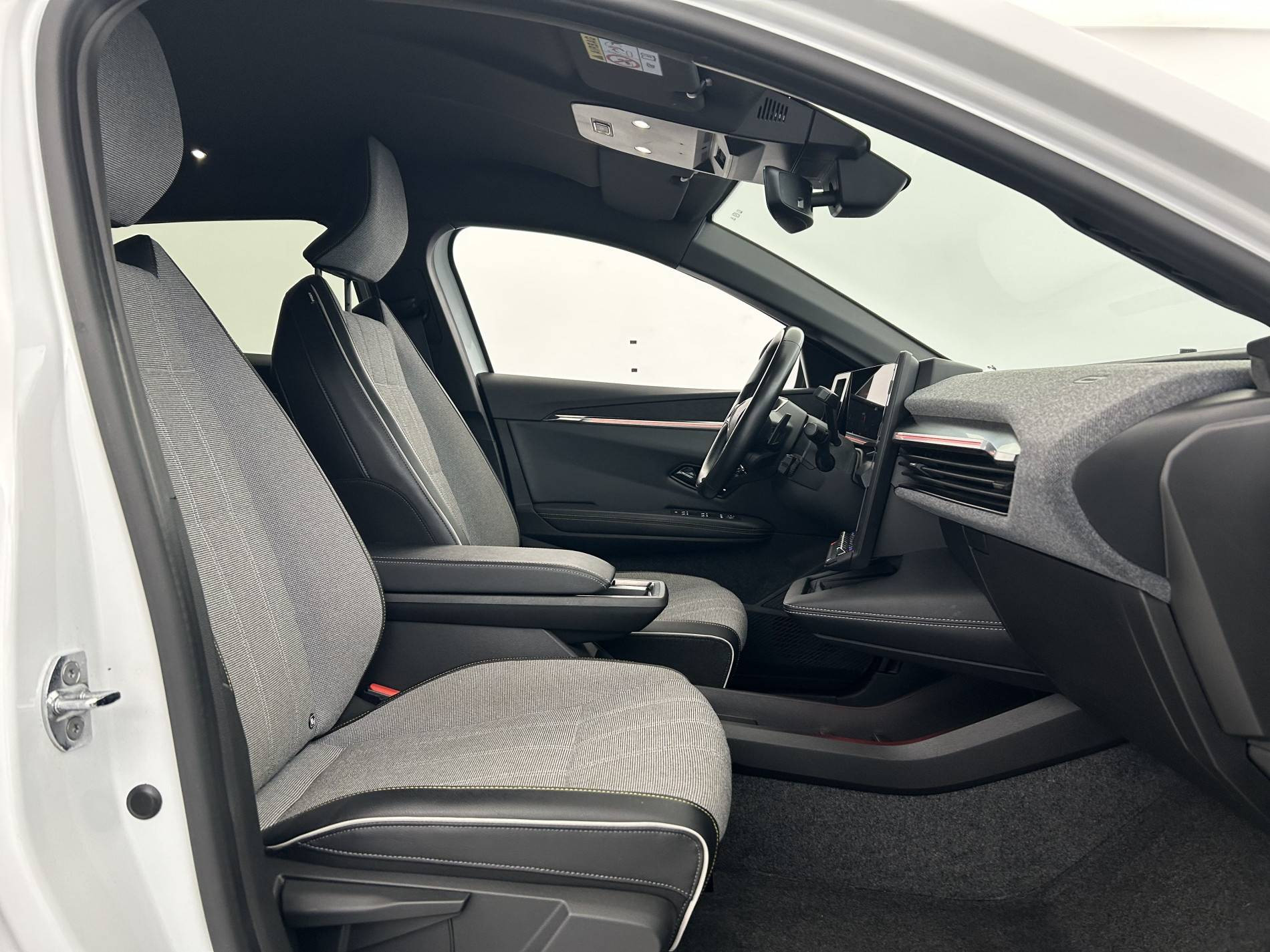 Vente en ligne Renault Megane E-Tech  EV40 130ch standard charge au prix de 18 990 €