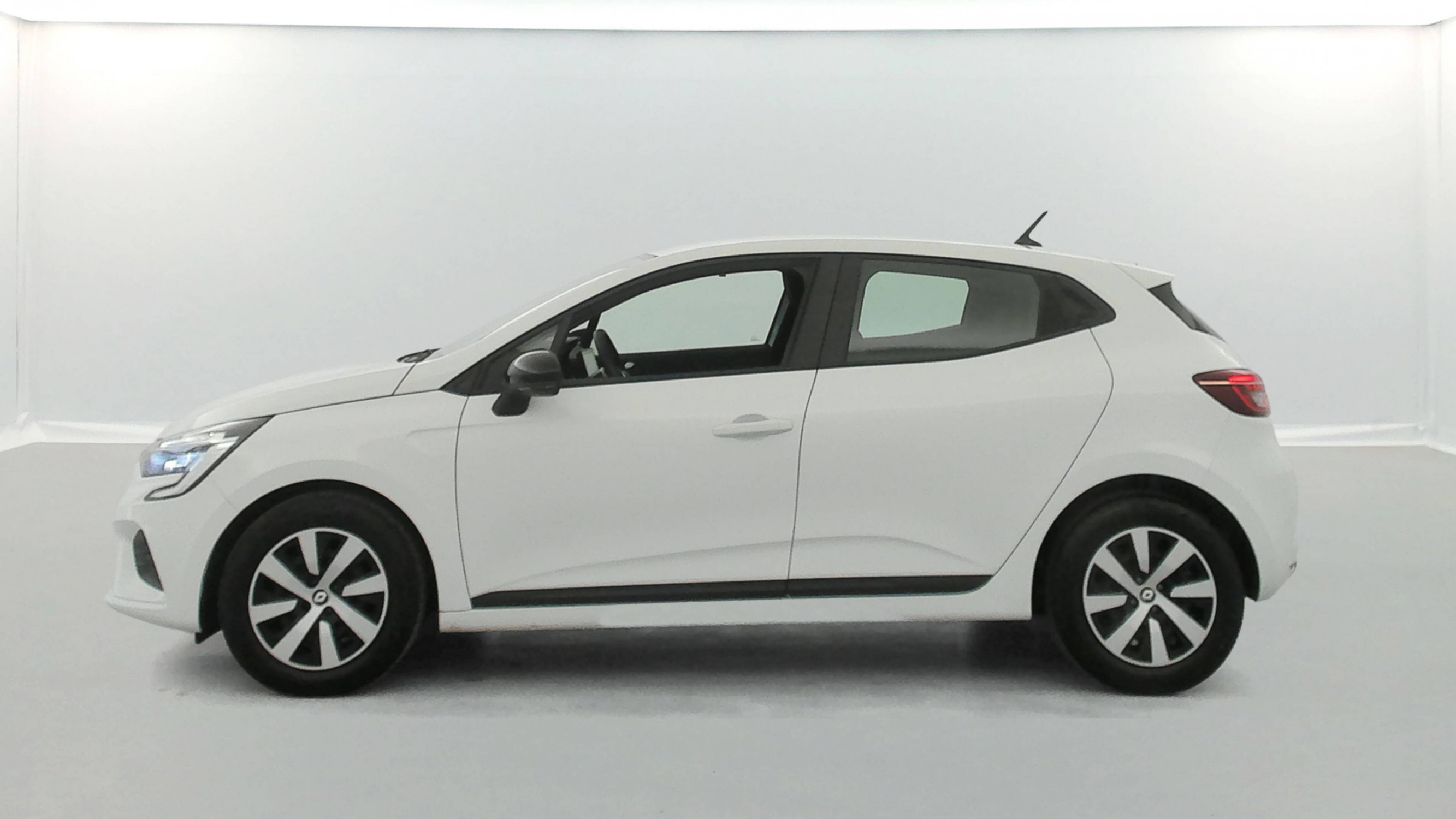 Vente en ligne Renault Clio 5 Clio TCe 90 au prix de 13 790 €