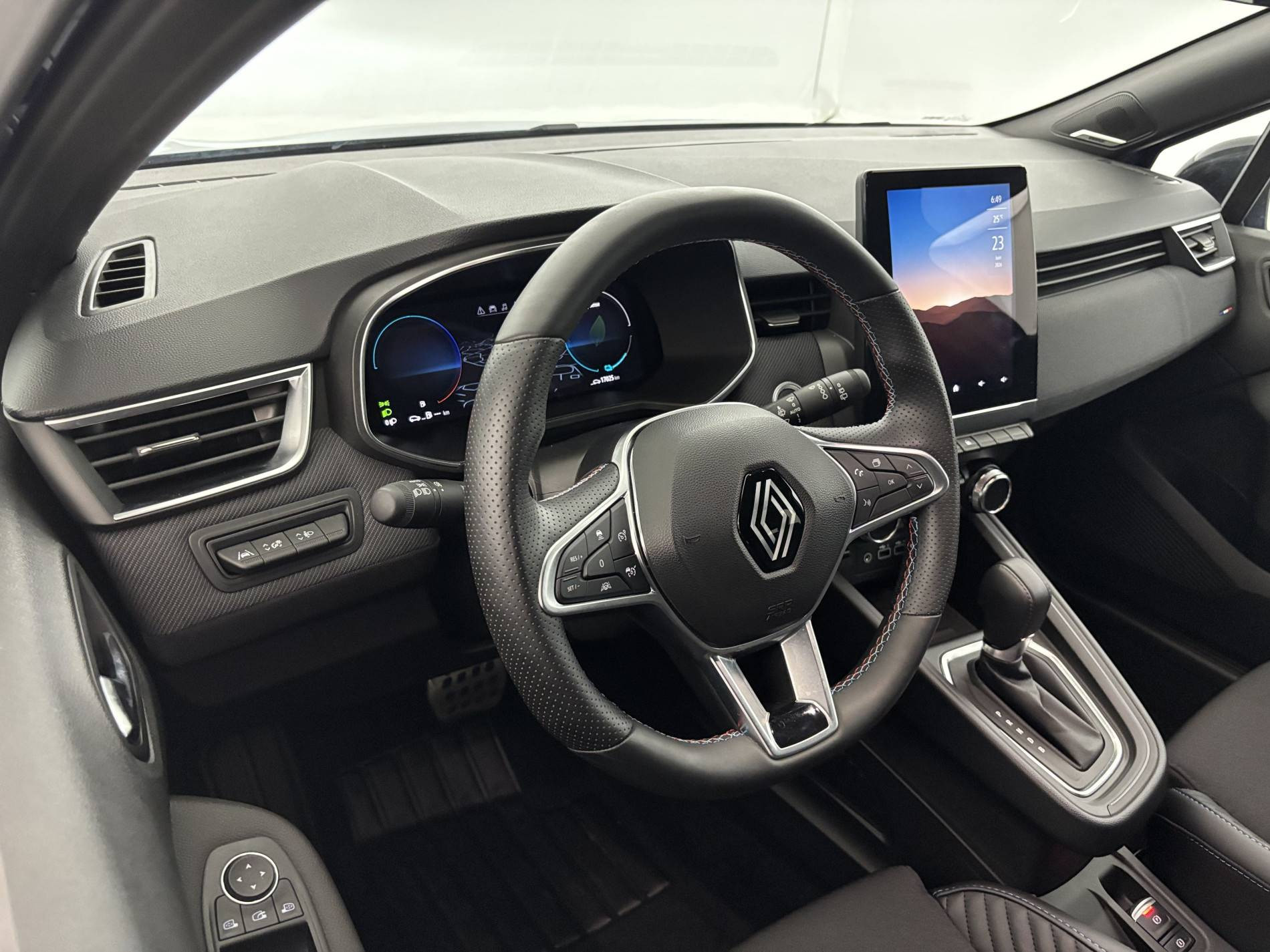 Vente en ligne Renault Clio 5 Clio E-Tech full hybrid 145 au prix de 22 490 €