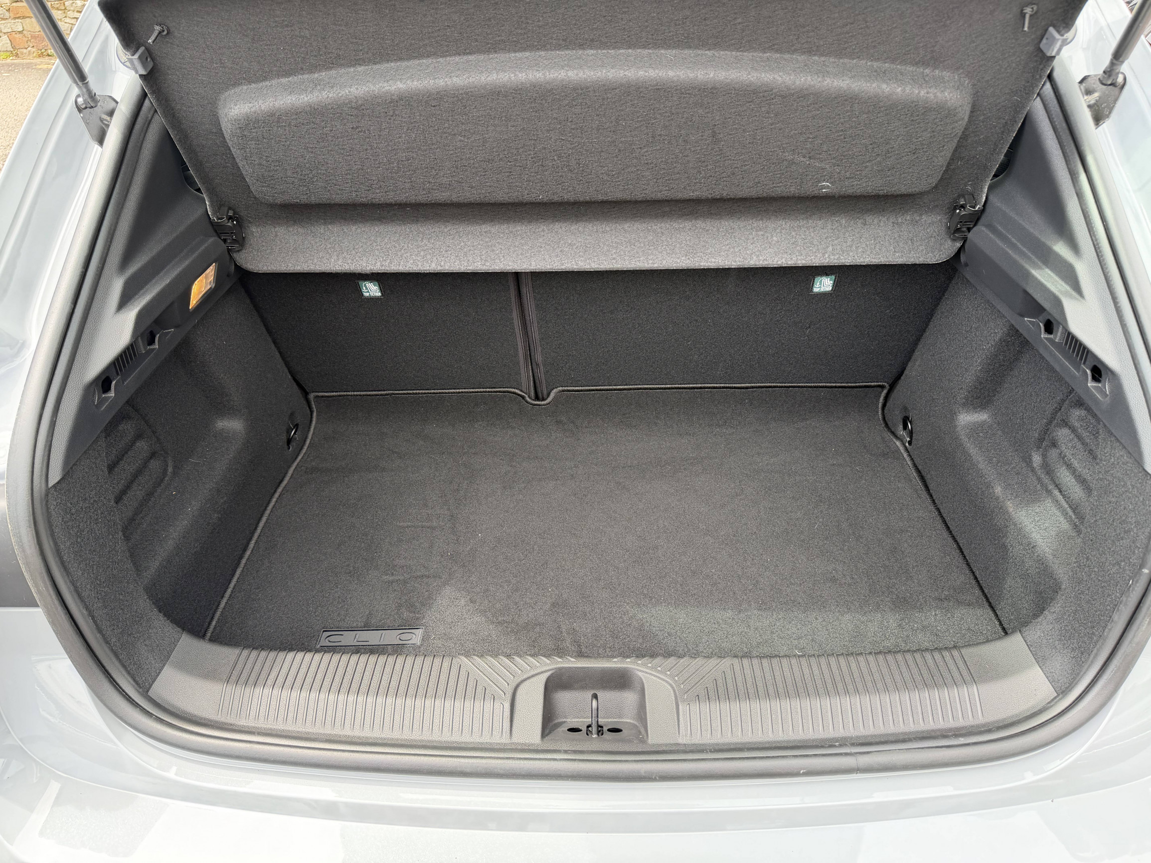 Vente en ligne Renault Clio 6 Clio E-Tech full hybrid 160 ch au prix de 24 990 €