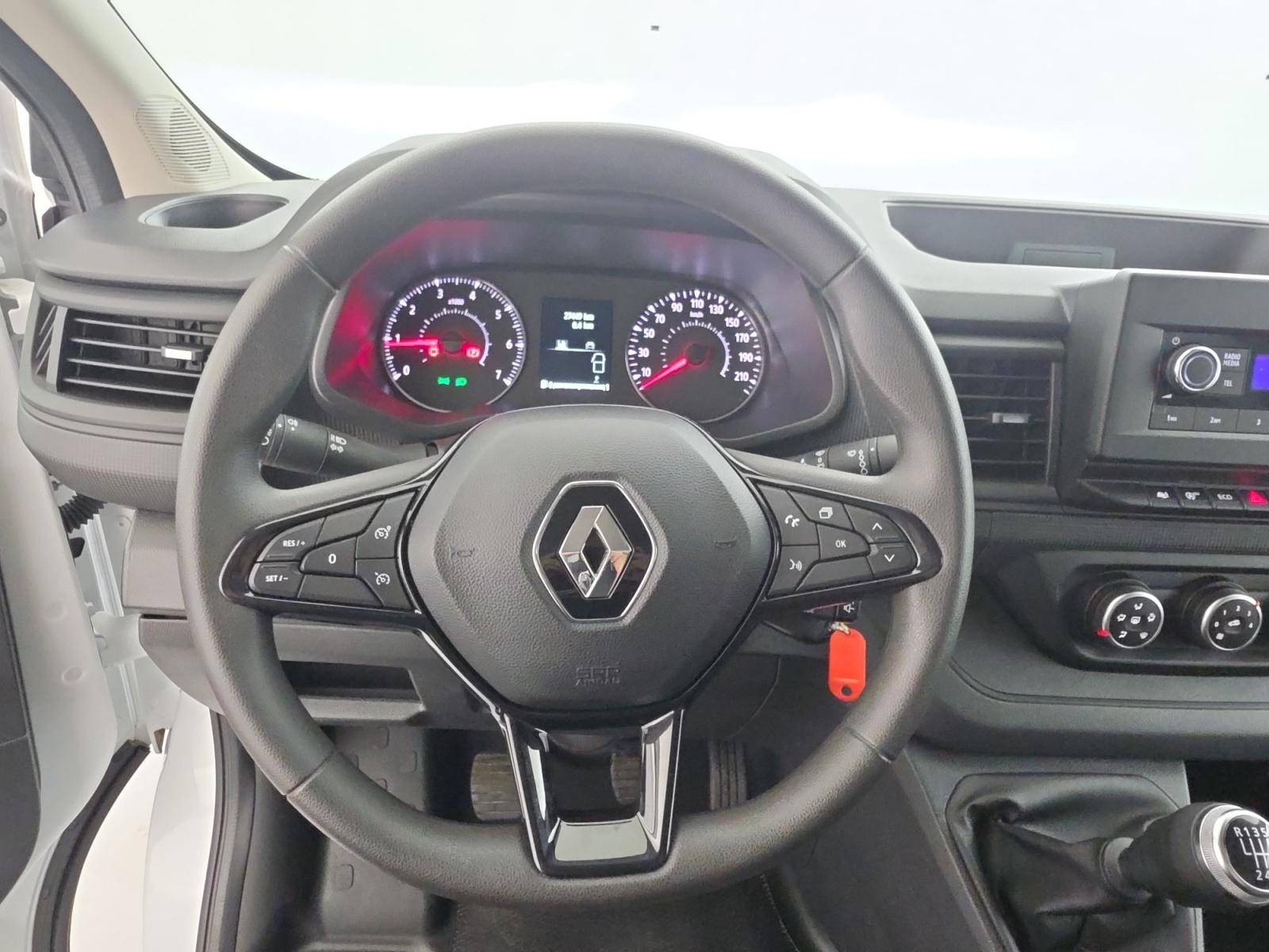 Vente en ligne Renault Trafic 3 Fourgon TRAFIC FG BLUE DCI 130 L1H1 3T GSR2 au prix de 23 900 €