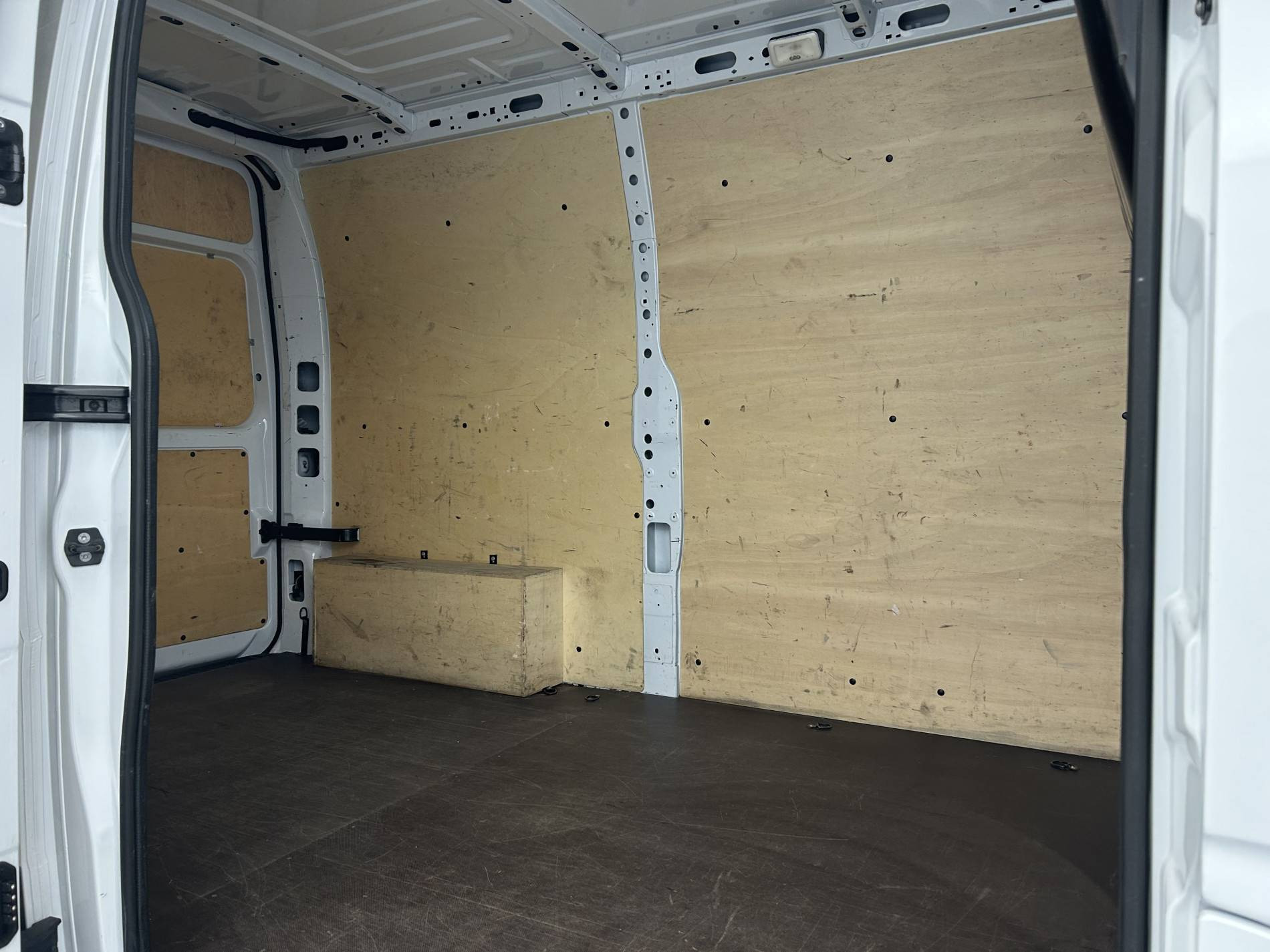 Vente en ligne Renault Master Fourgon MASTER FGN TRAC F3500 L2H2 BLUE DCI 135 au prix de 26 290 €