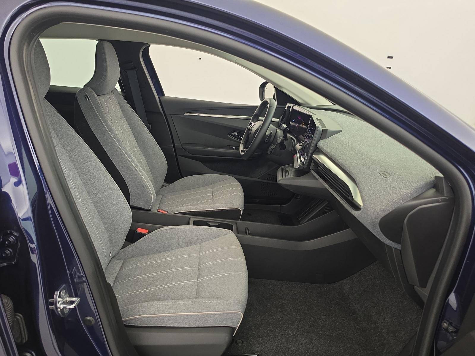 Vente en ligne Renault Megane E-Tech  EV40 130ch standard charge au prix de 26 900 €