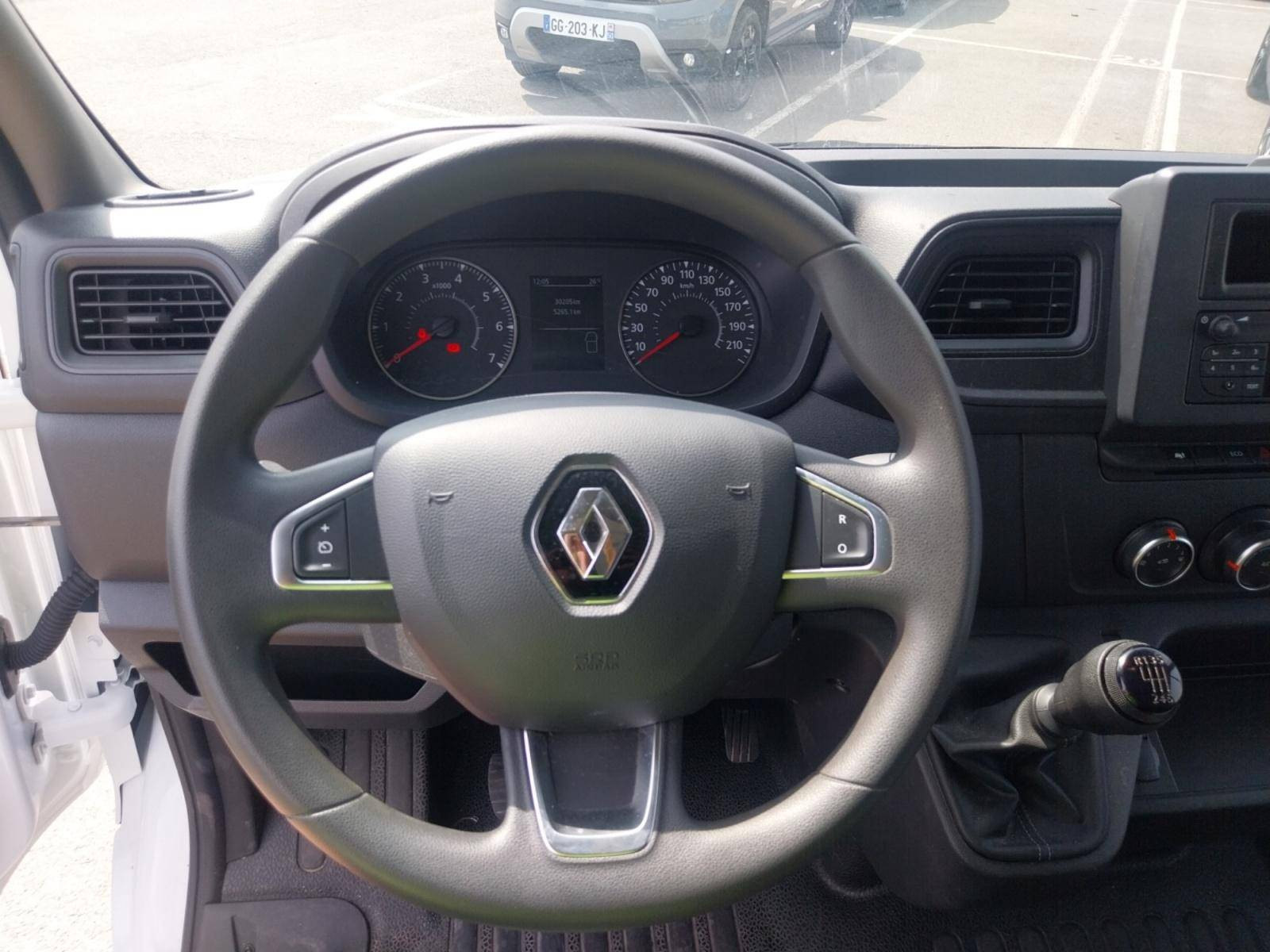 Vente en ligne Renault Master Fourgon MASTER FGN TRAC F3500 L3H3 BLUE DCI 135 au prix de 26 990 €