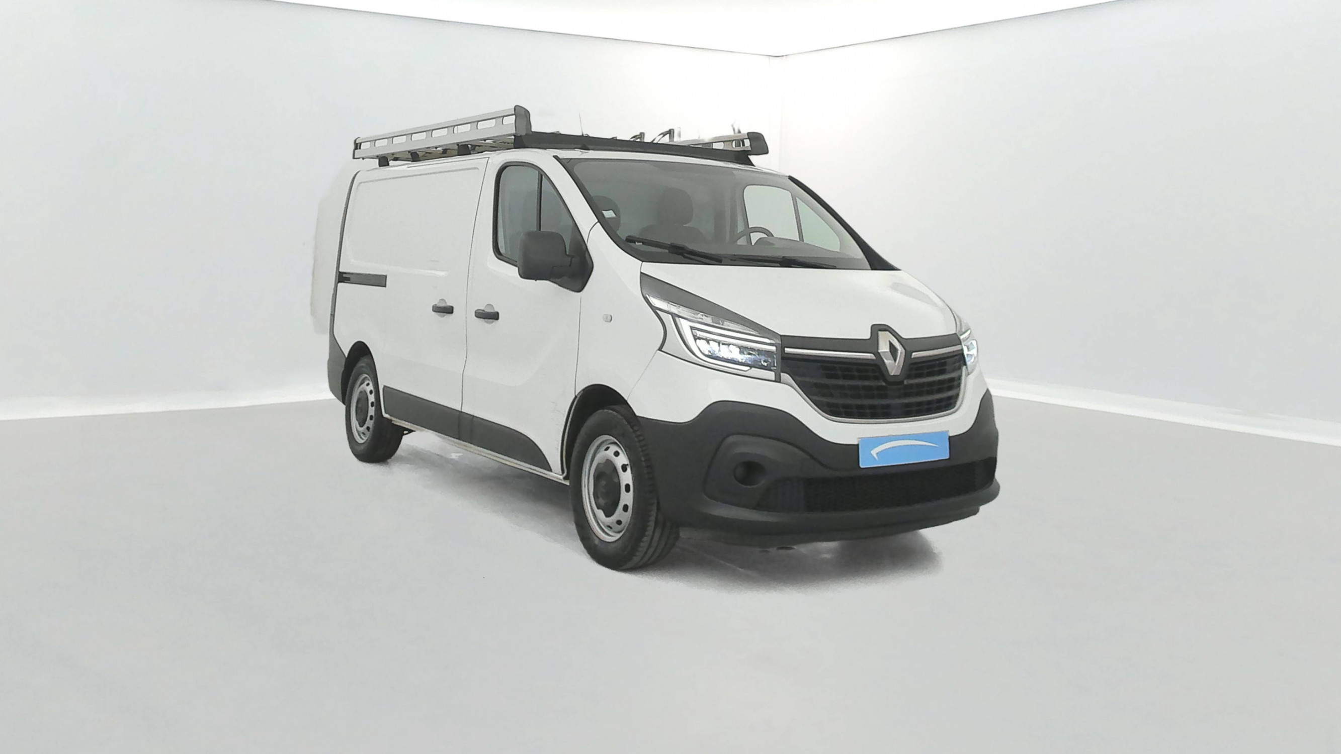 Vente en ligne Renault Trafic 3 Fourgon TRAFIC FGN L1H1 1000 KG DCI 120 au prix de 19 490 €