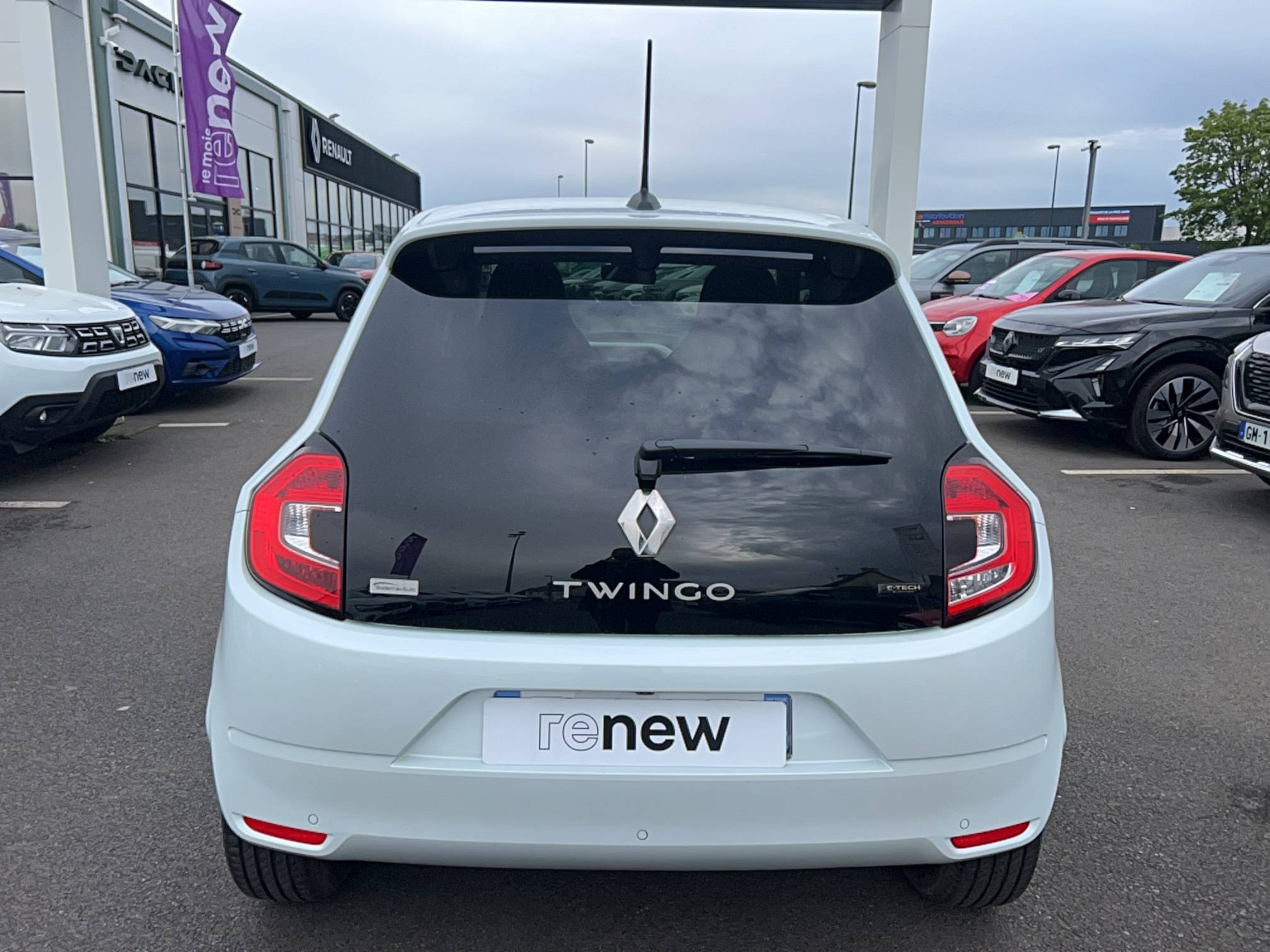 Vente en ligne Renault Twingo Electrique Twingo III E-Tech au prix de 13 600 €