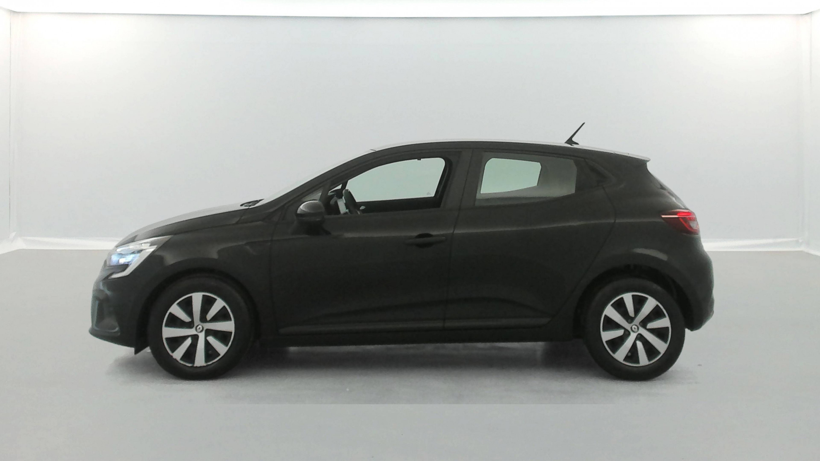 Vente en ligne Renault Clio 5 Clio TCe 90 au prix de 12 890 €
