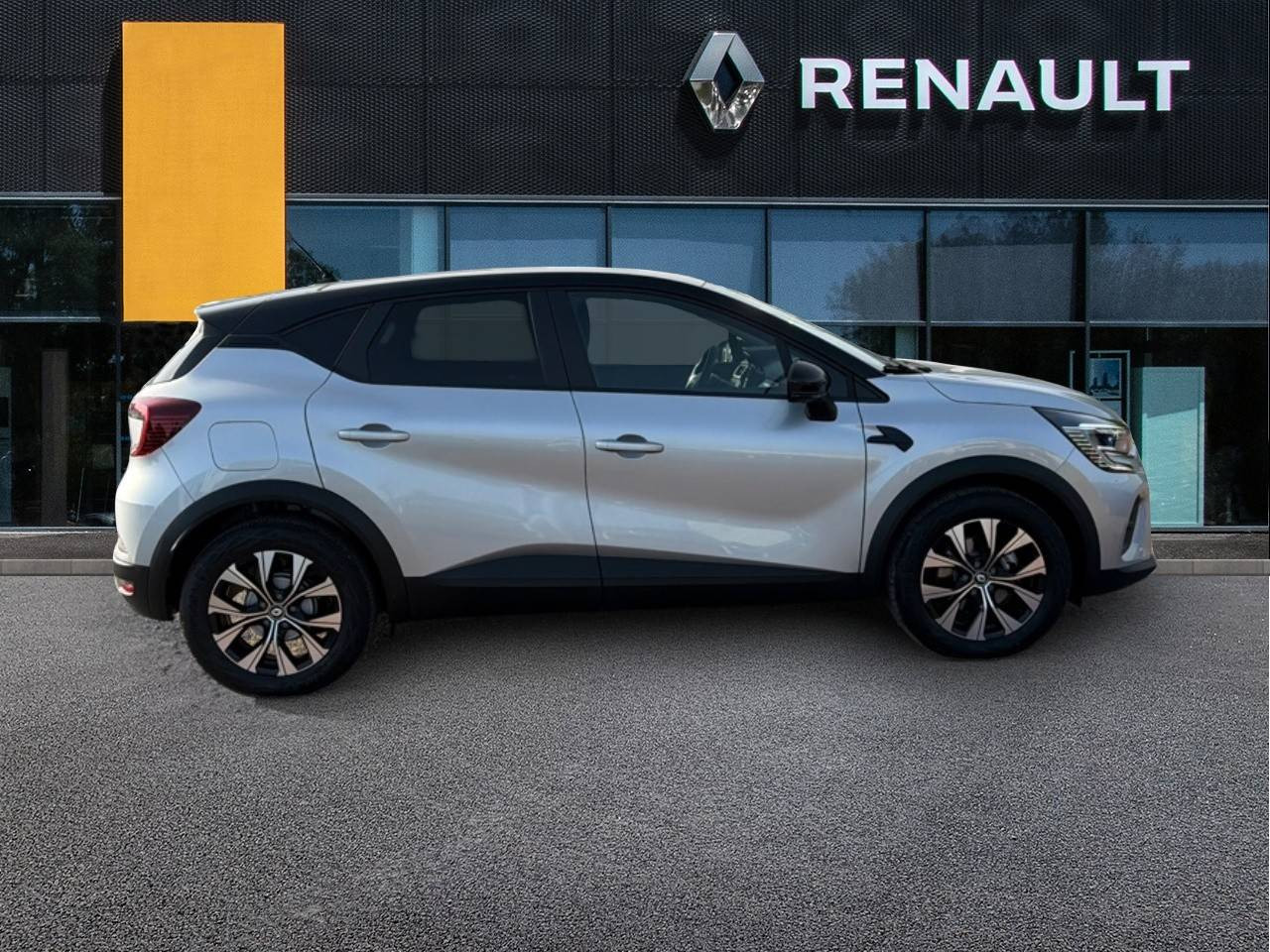 Vente en ligne Renault Captur  E-Tech hybride 145 au prix de 18 990 €