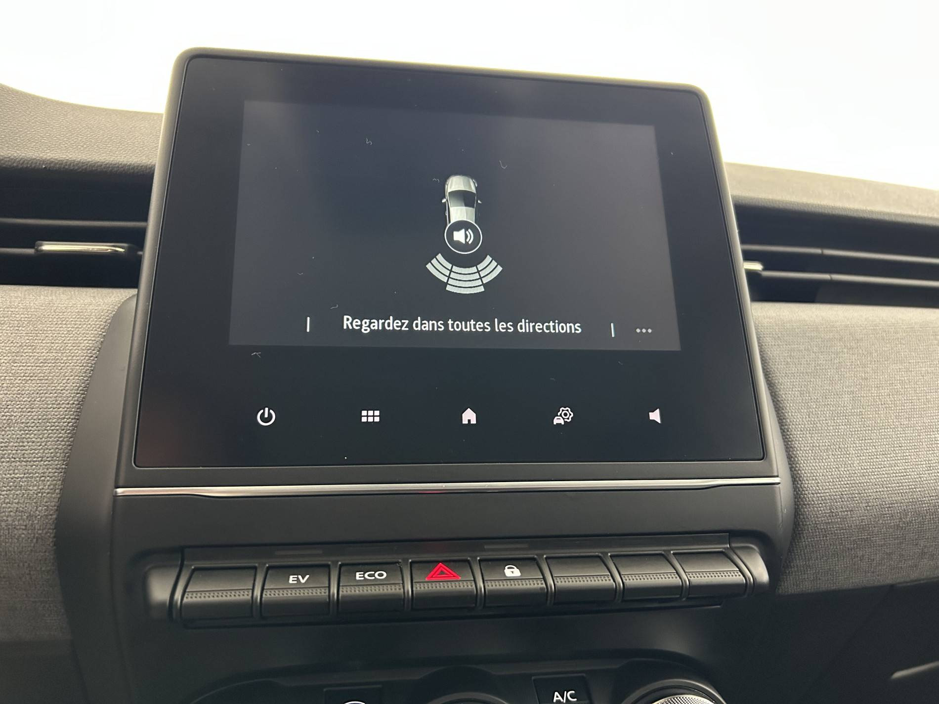 Vente en ligne Renault Clio 5 Clio E-Tech full hybrid 145 ch GSR2 au prix de 19 990 €