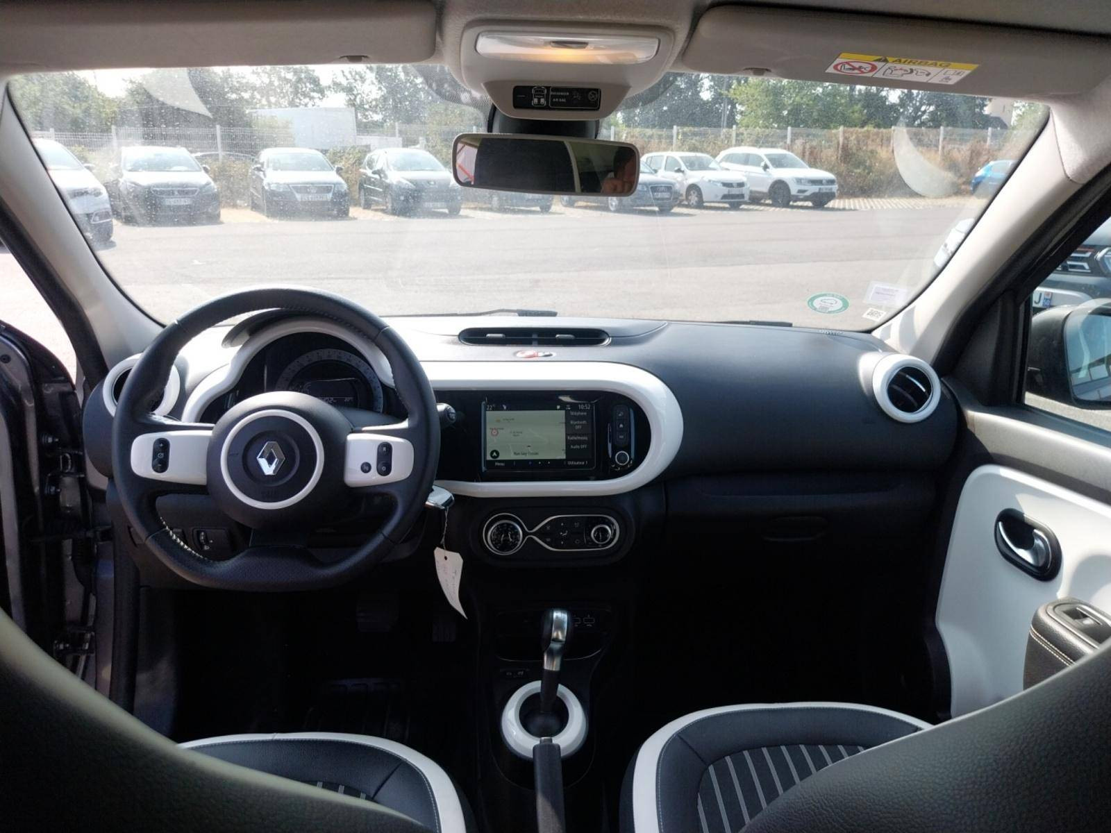 Vente en ligne Renault Twingo Electrique Twingo III E-Tech au prix de 12 900 €