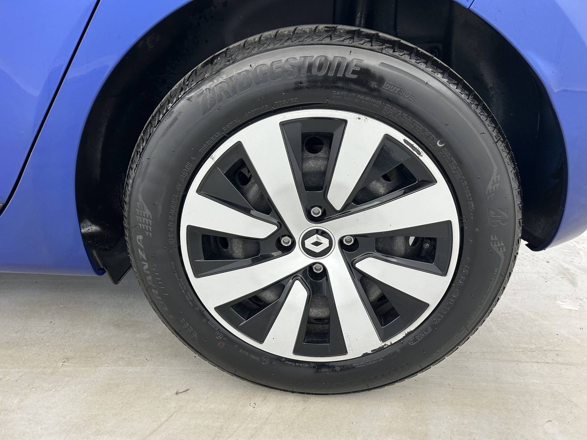 Vente en ligne Renault Clio 5 Clio TCe 90 au prix de 13 990 €