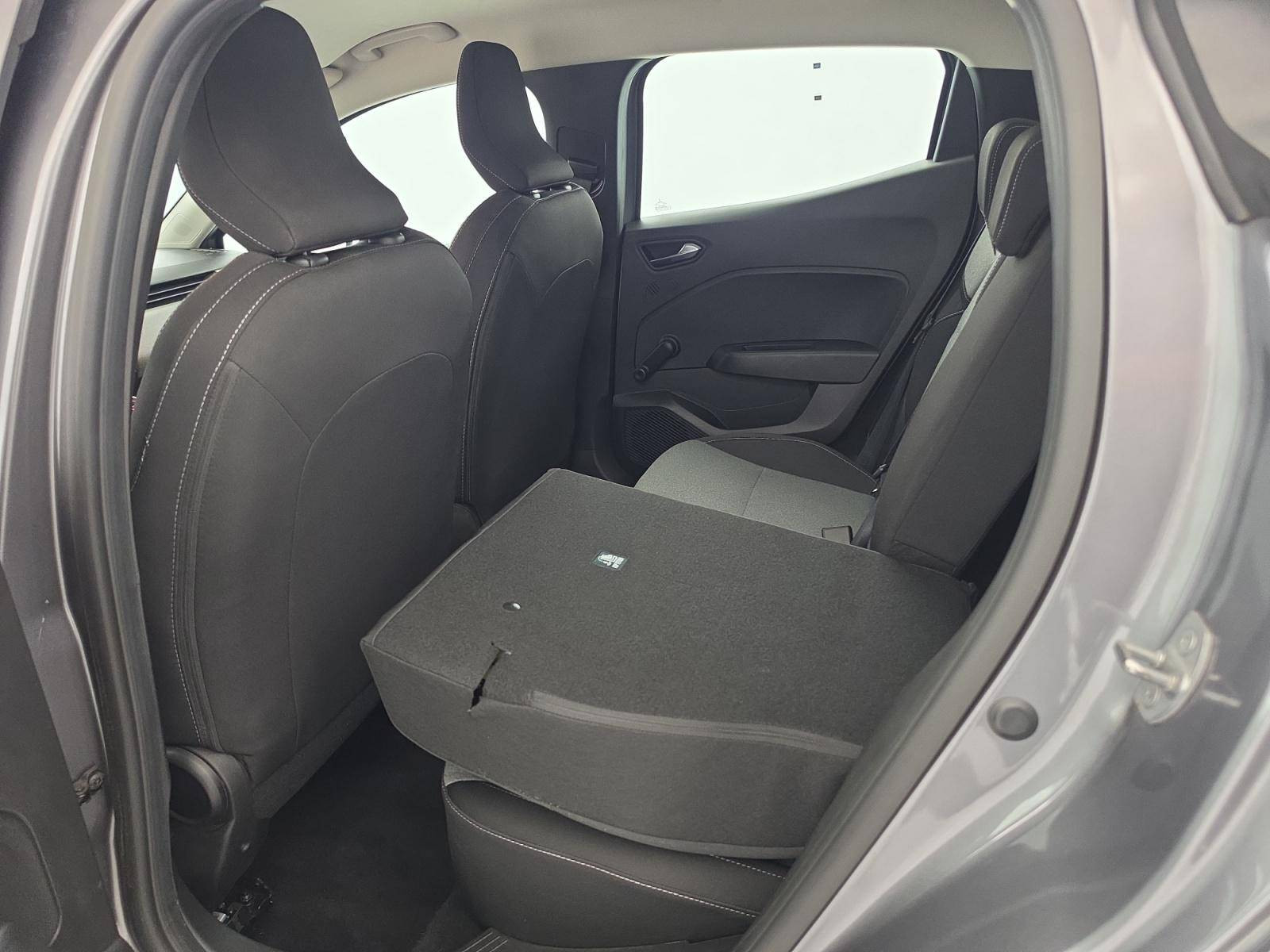 Vente en ligne Renault Clio 5 Clio Blue dCi 100 ch GSR2 au prix de 15 990 €