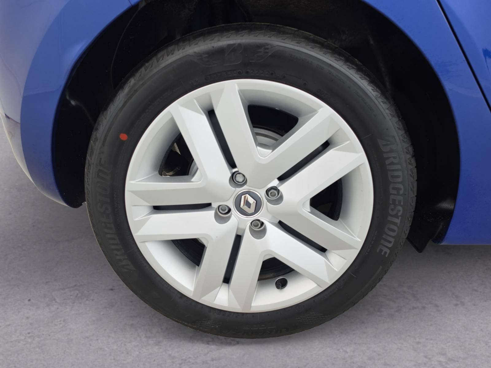 Vente en ligne Renault Clio 5 Clio E-Tech 140 - 21N au prix de 15 990 €