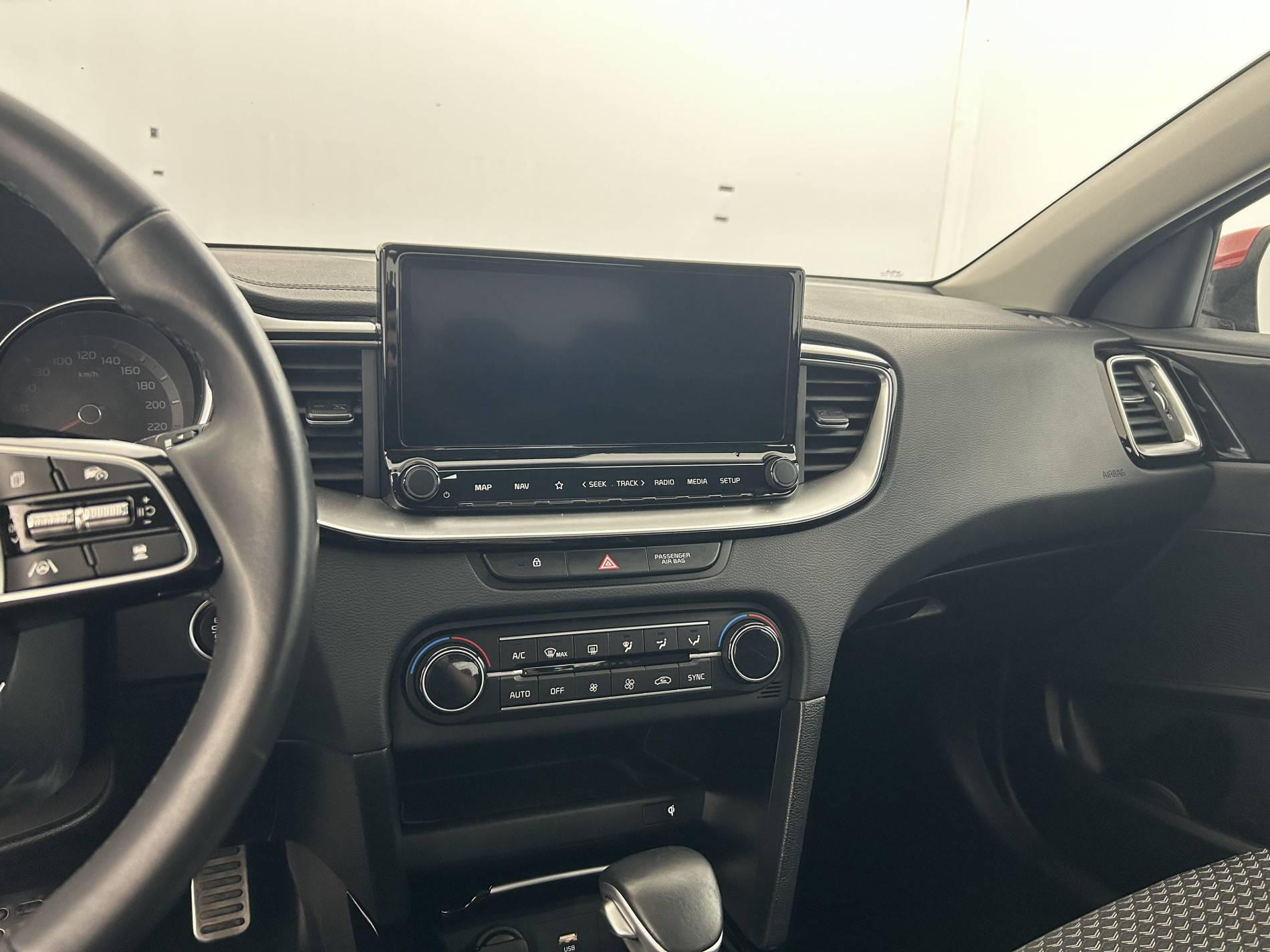 Vente en ligne Kia XCeed  1.6 CRDi 136 ch ISG MHEV DCT7 au prix de 22 480 €