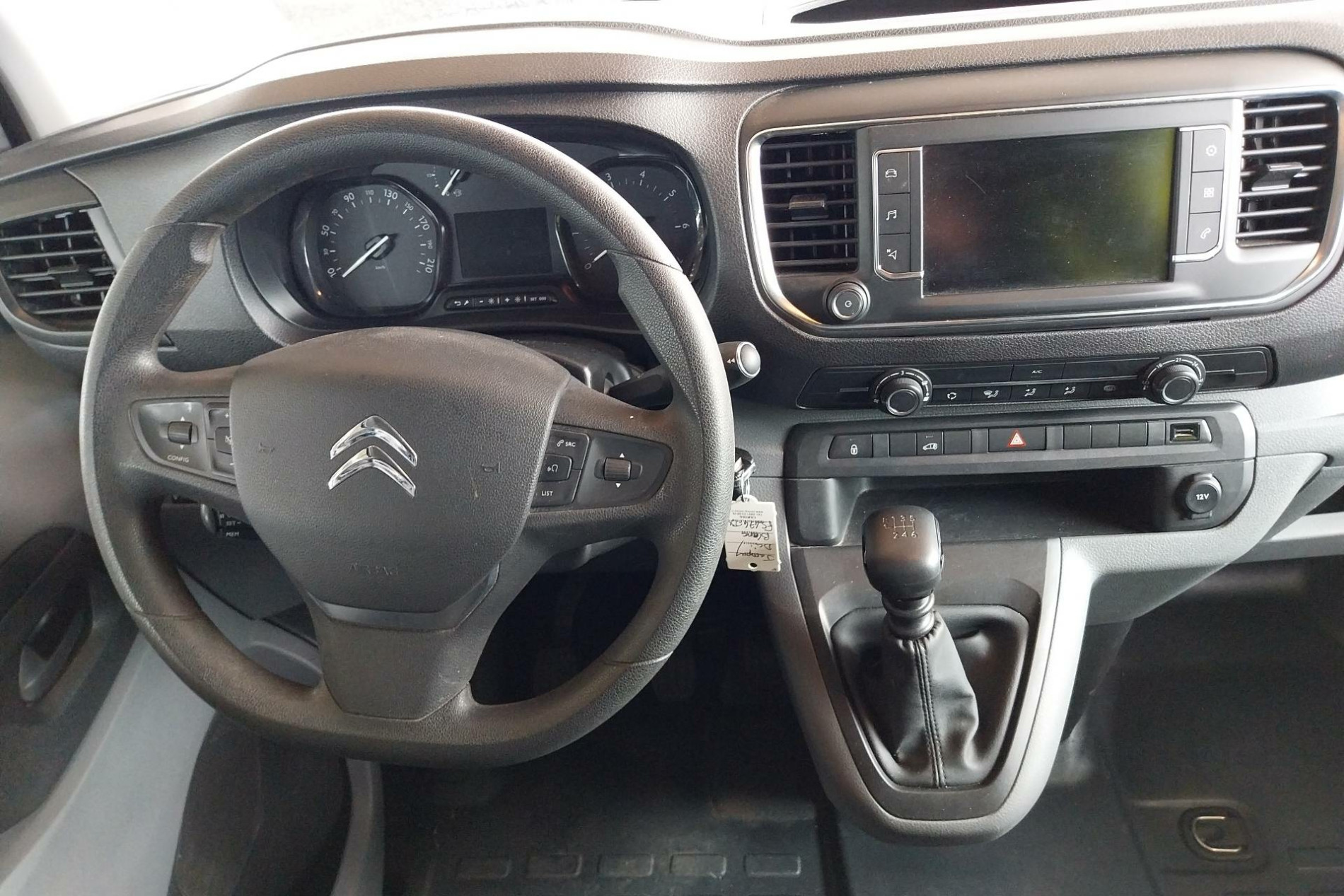 Vente en ligne Citroën Jumper Fourgon JUMPY FGN M BLUEHDI 120 S&S BVM6 au prix de 19 490 €