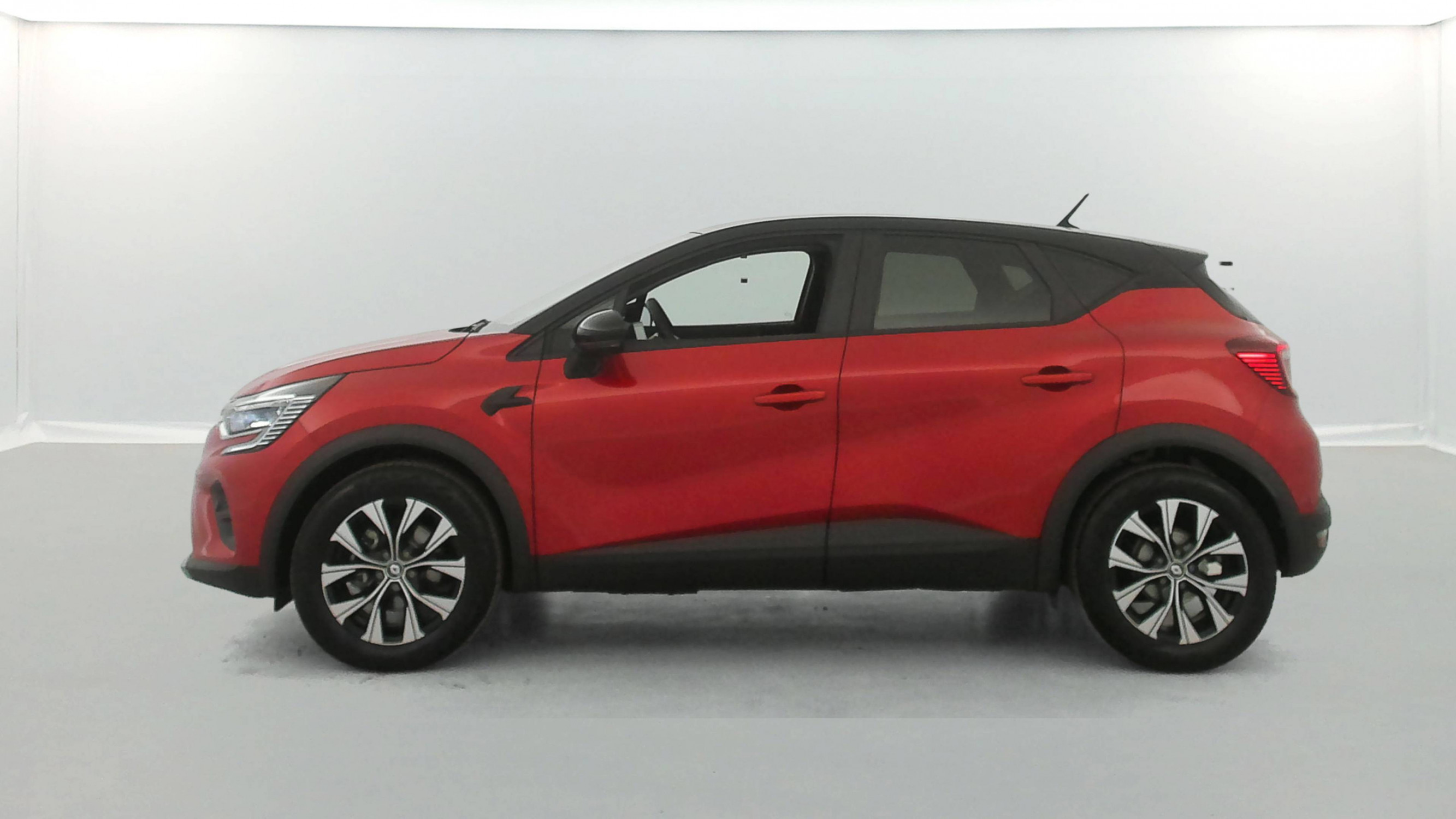 Vente en ligne Renault Captur  E-Tech full hybrid 145 au prix de 22 490 €