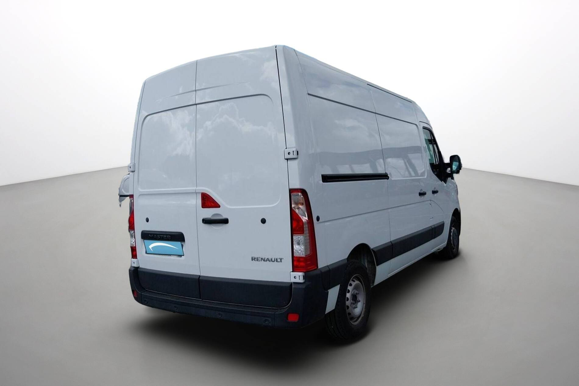 Vente en ligne Renault Master Fourgon MASTER FGN TRAC F3500 L2H2 BLUE DCI 135 au prix de 24 990 €