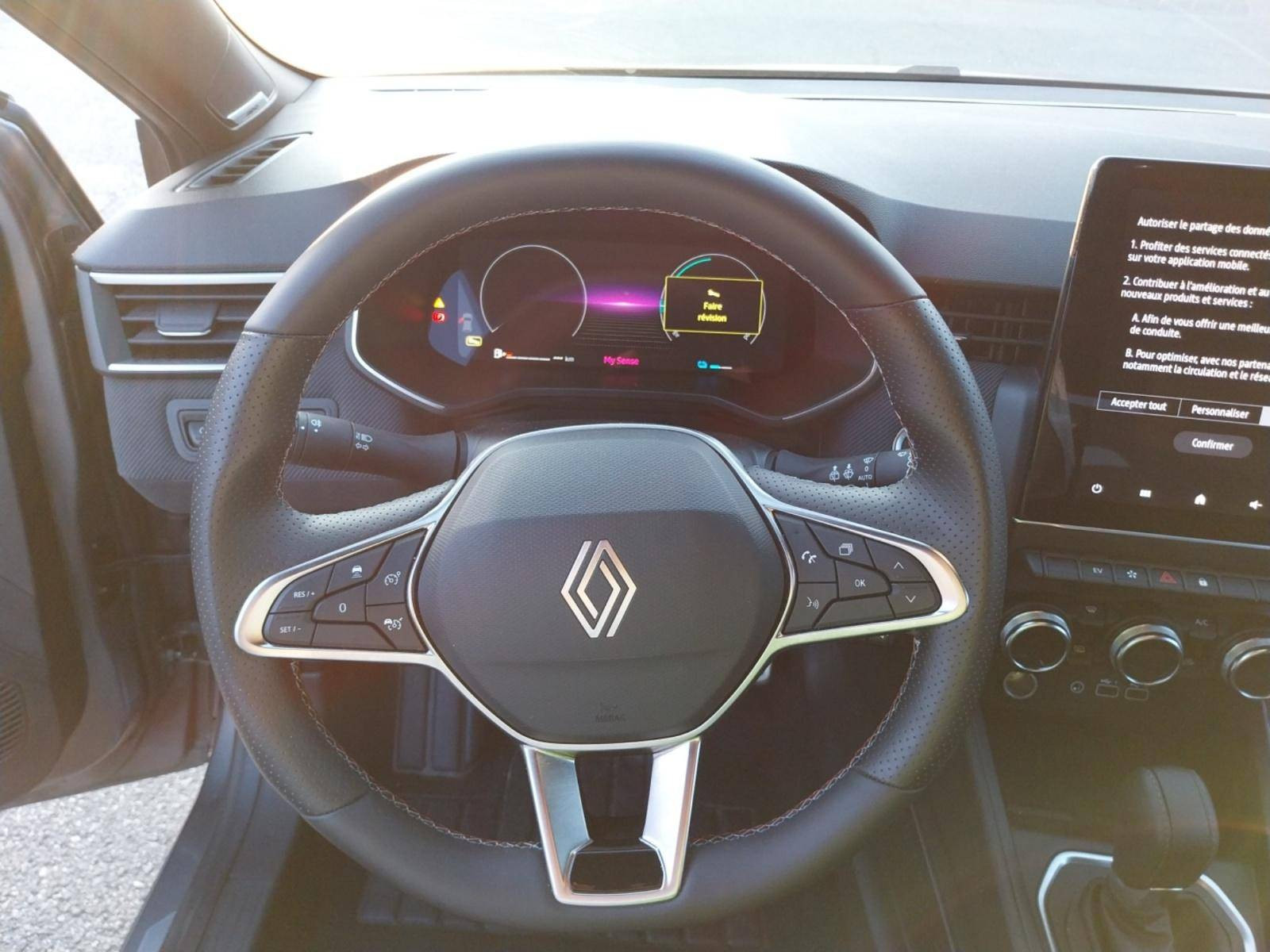 Vente en ligne Renault Clio 5 Clio E-Tech full hybrid 145 ch GSR2 au prix de 21 990 €