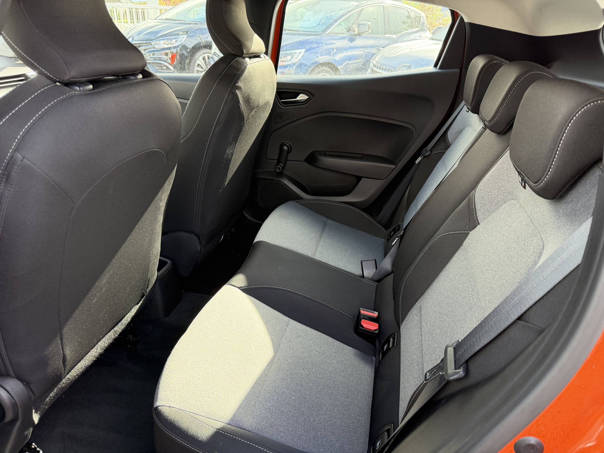 Vente en ligne Renault Clio 5 Clio dCi 100 au prix de 15 490 €