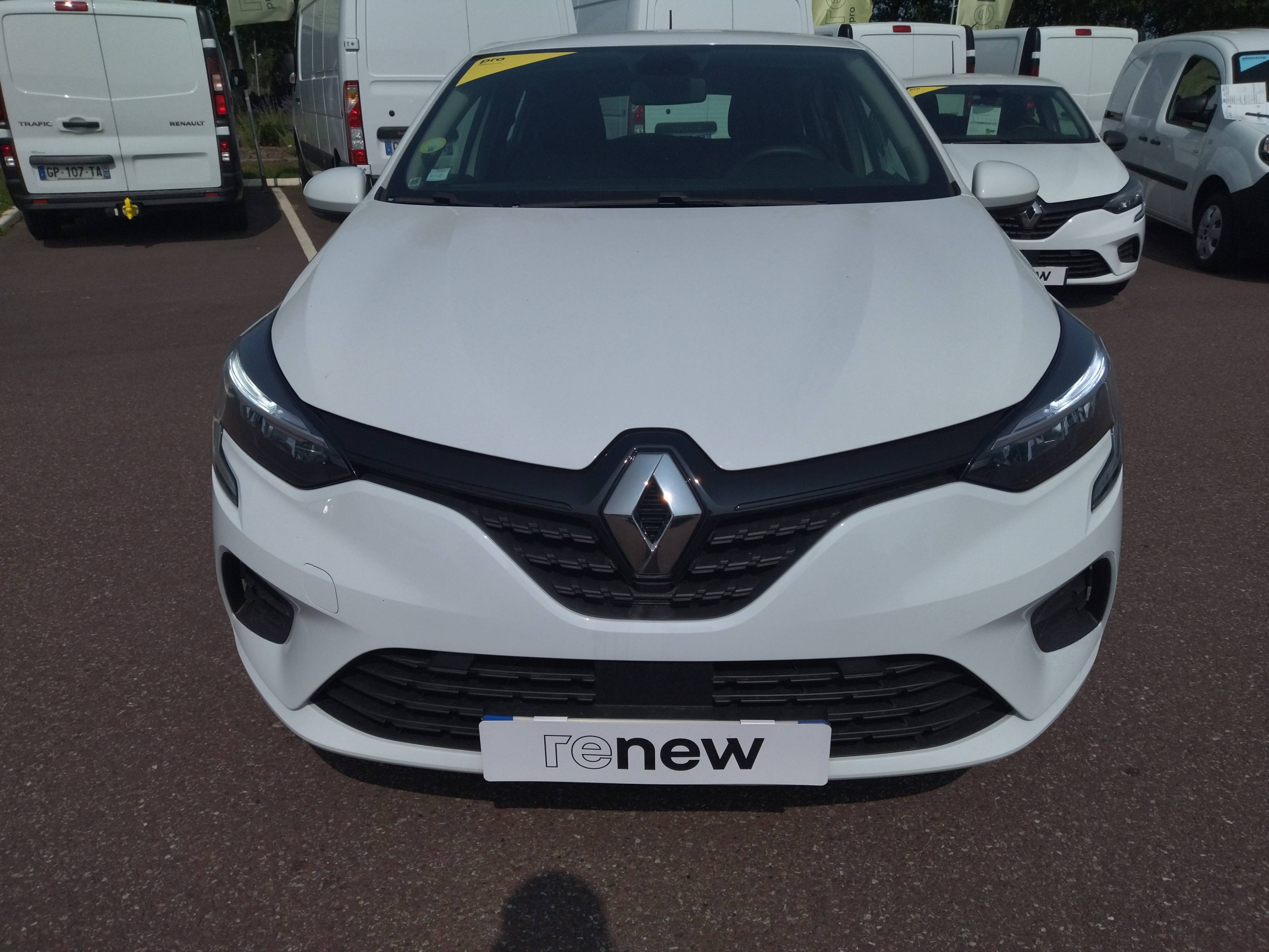 Vente en ligne Renault Clio 5 CLIO SOCIETE BLUE DCI 100 - 21N au prix de 12 061 €