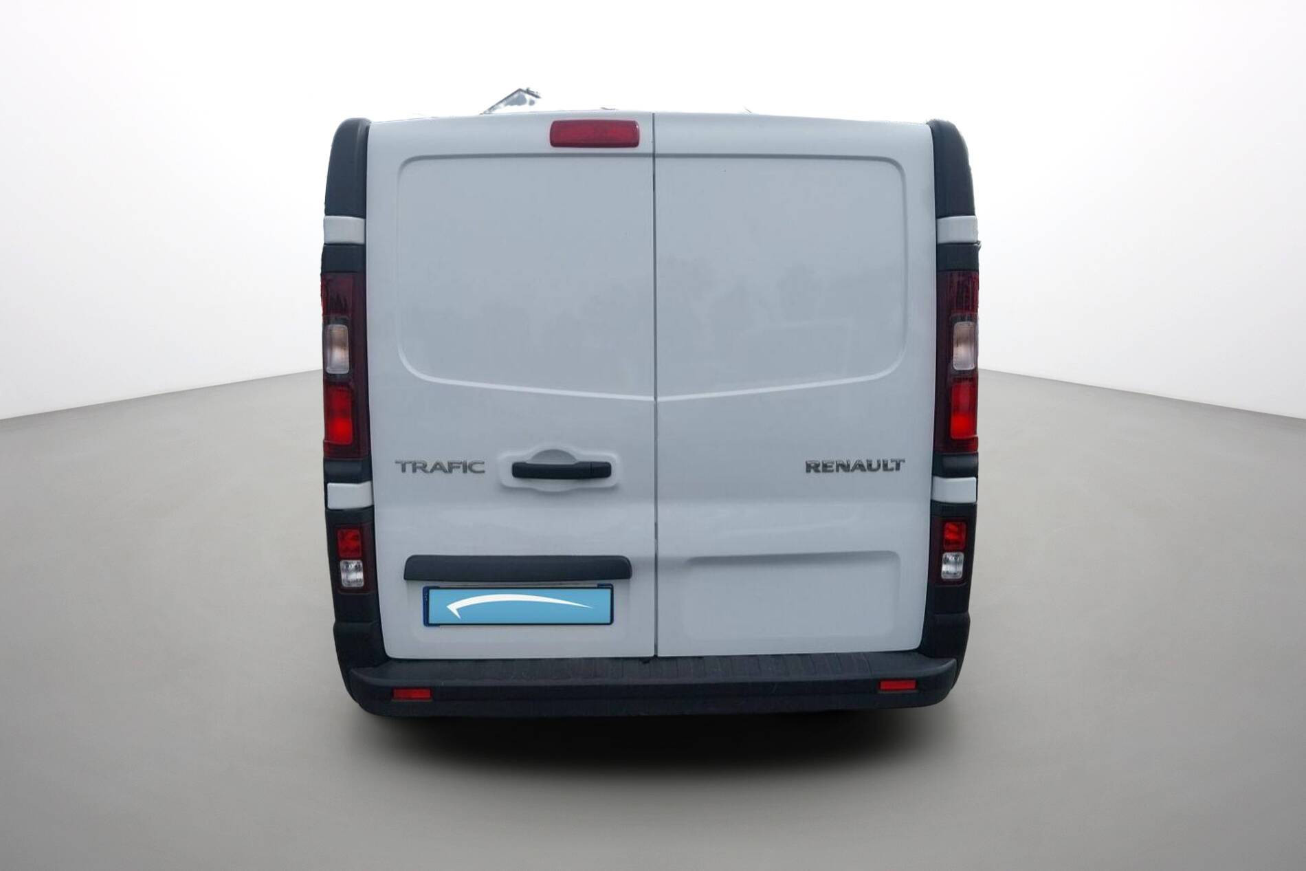Vente en ligne Renault Trafic 3 Fourgon TRAFIC FGN L2H1 3000 KG BLUE DCI 130 au prix de 22 990 €
