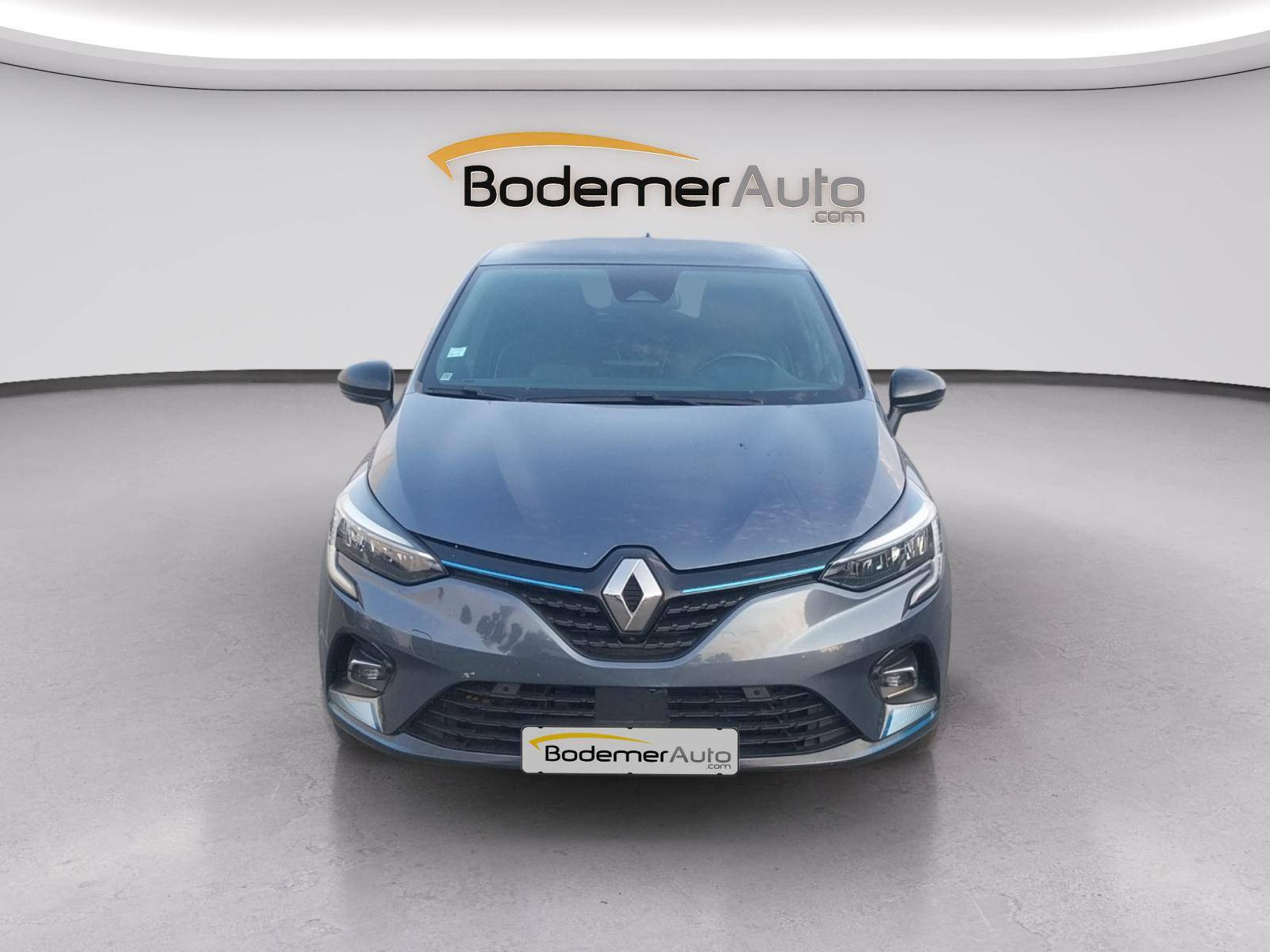 Vente en ligne Renault Clio 5 Clio E-Tech 140 - 21 au prix de 15 990 €