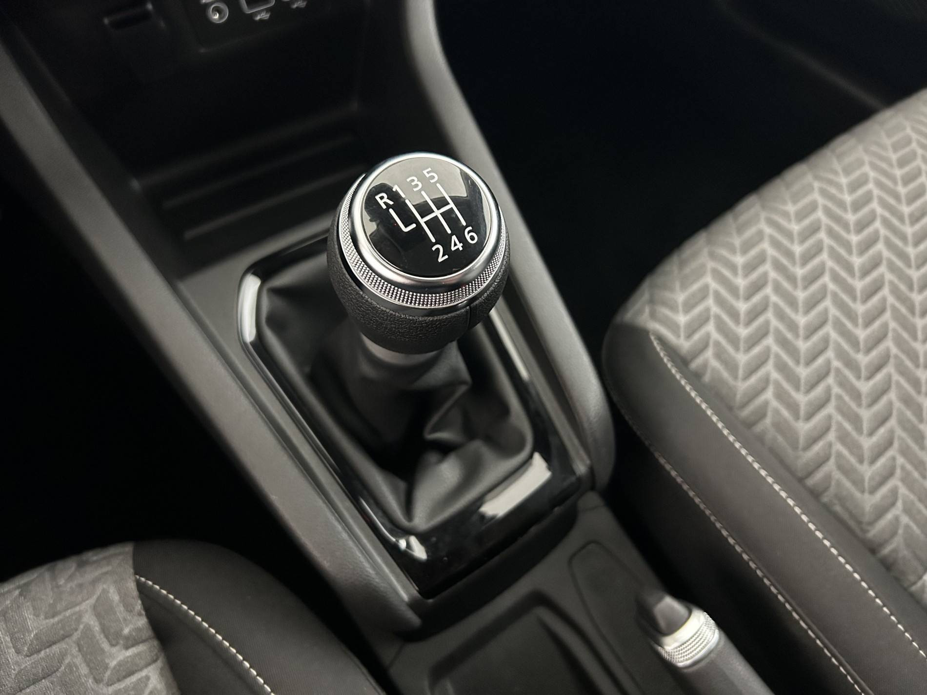 Vente en ligne Renault Clio 5 Clio TCe 90 au prix de 15 390 €