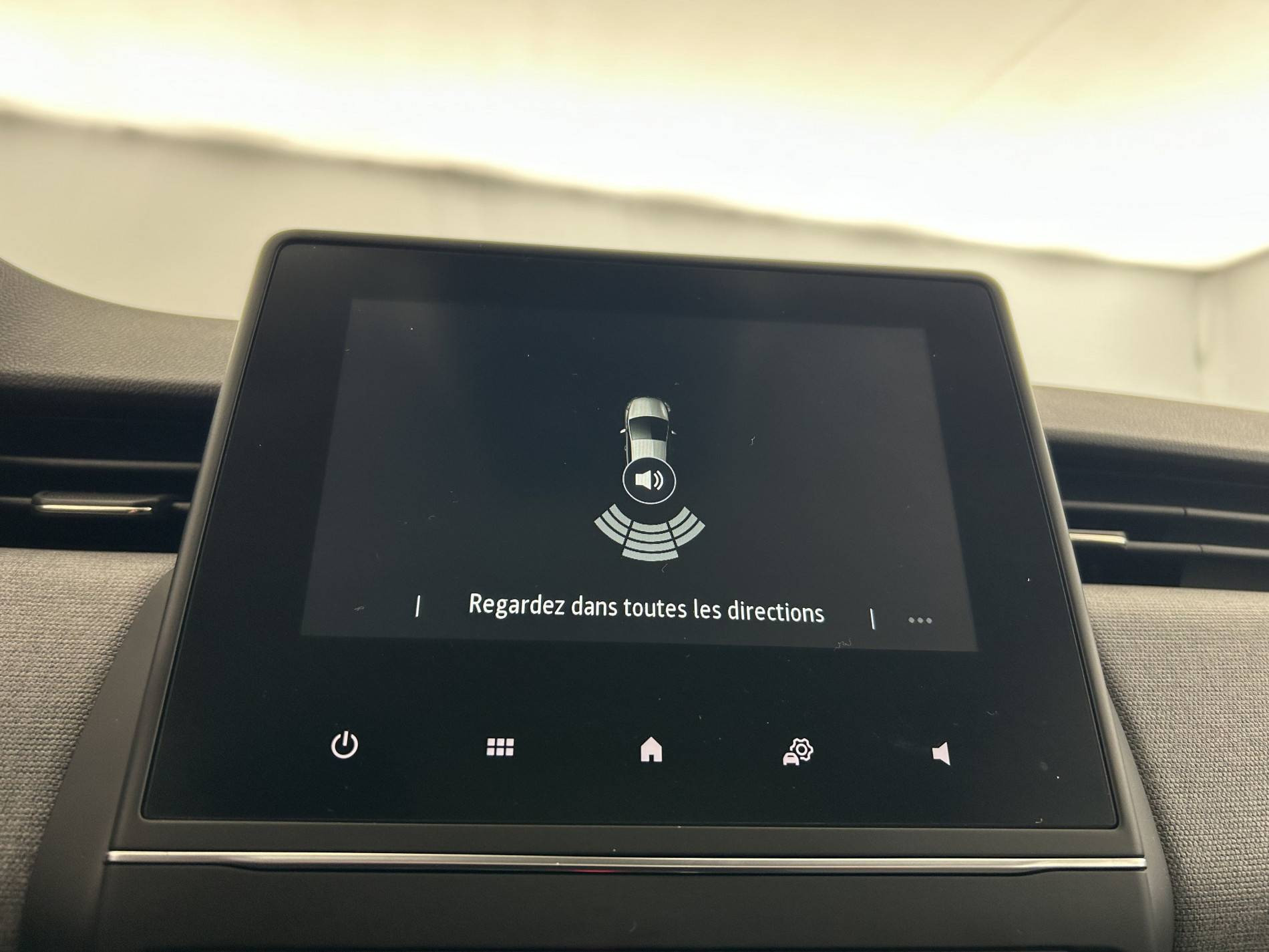 Vente en ligne Renault Clio 5 Clio E-Tech full hybrid 145 ch GSR2 au prix de 19 590 €