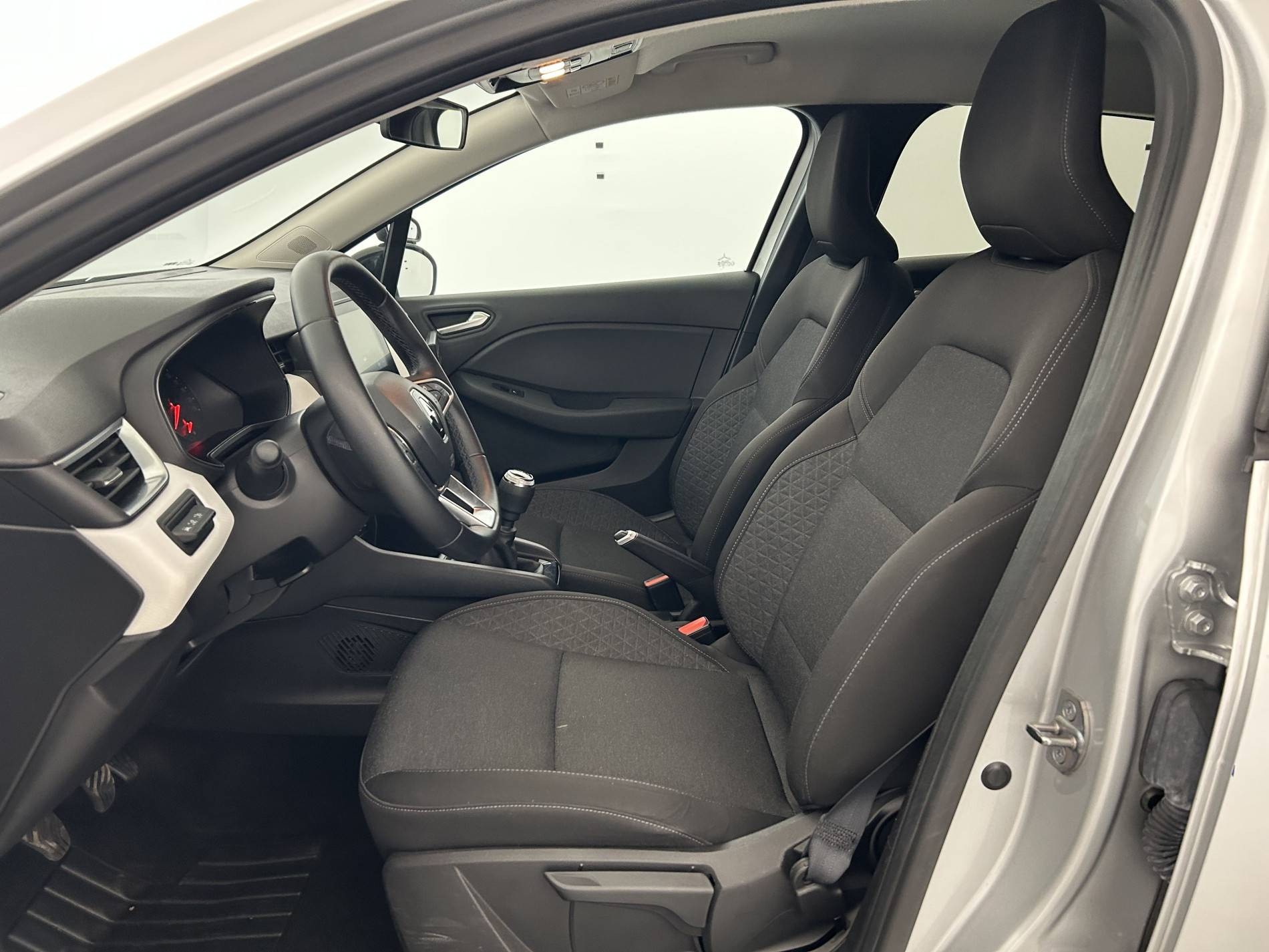 Vente en ligne Renault Clio 5 Clio TCe 90 au prix de 13 890 €