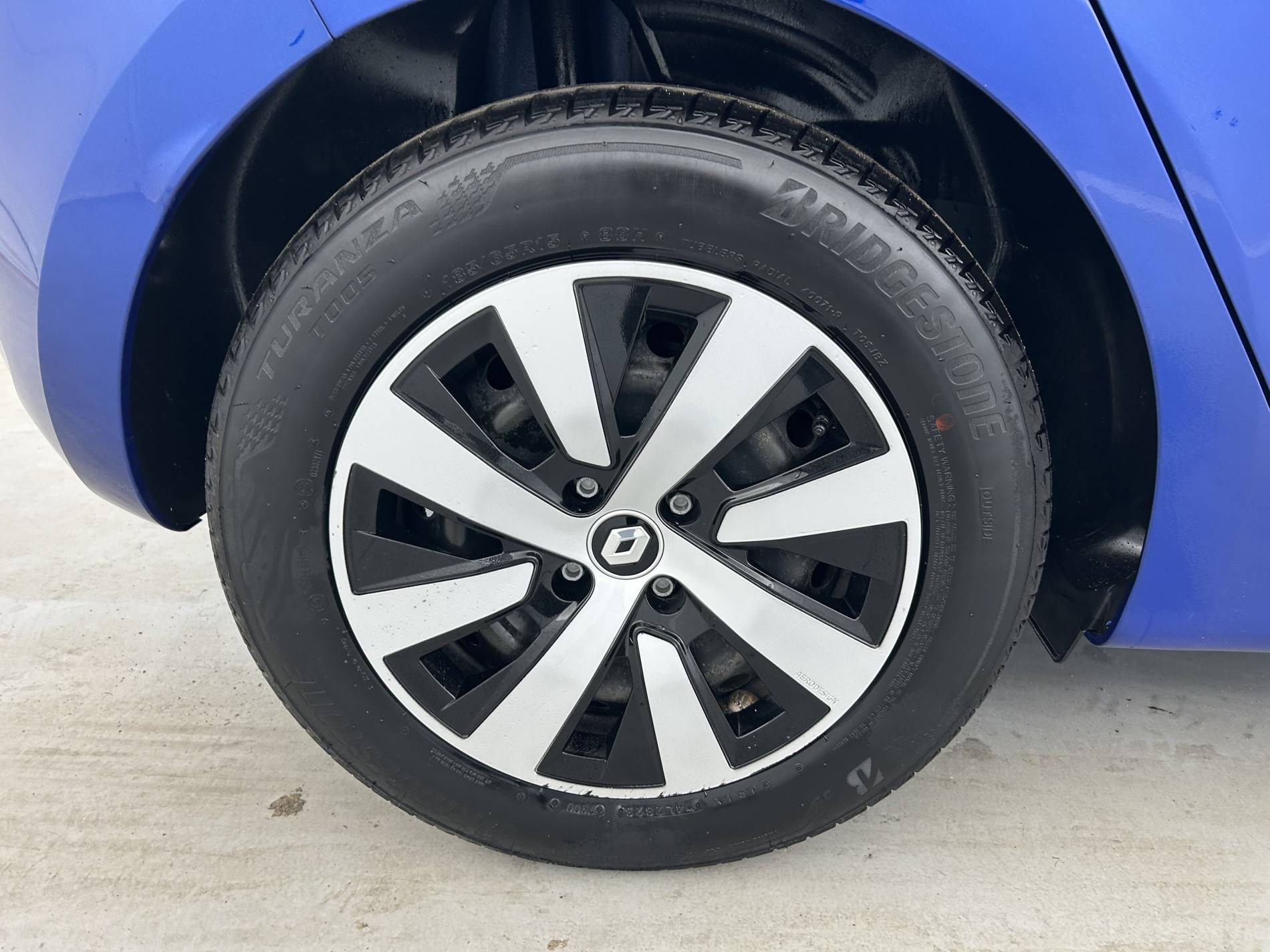 Vente en ligne Renault Clio 5 Clio TCe 90 au prix de 13 690 €