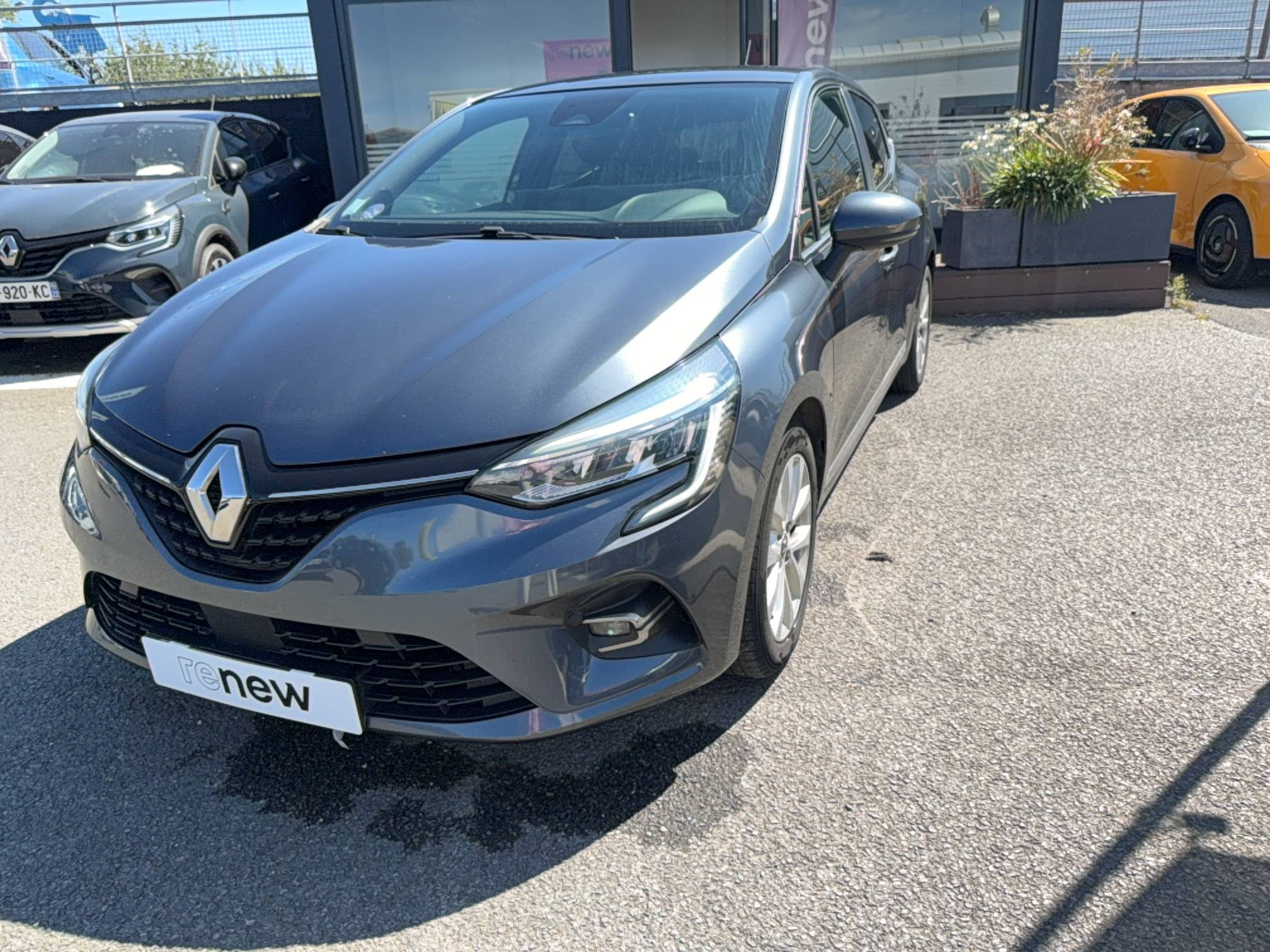 Vente en ligne Renault Clio 5 Clio TCe 100 au prix de 12 290 €