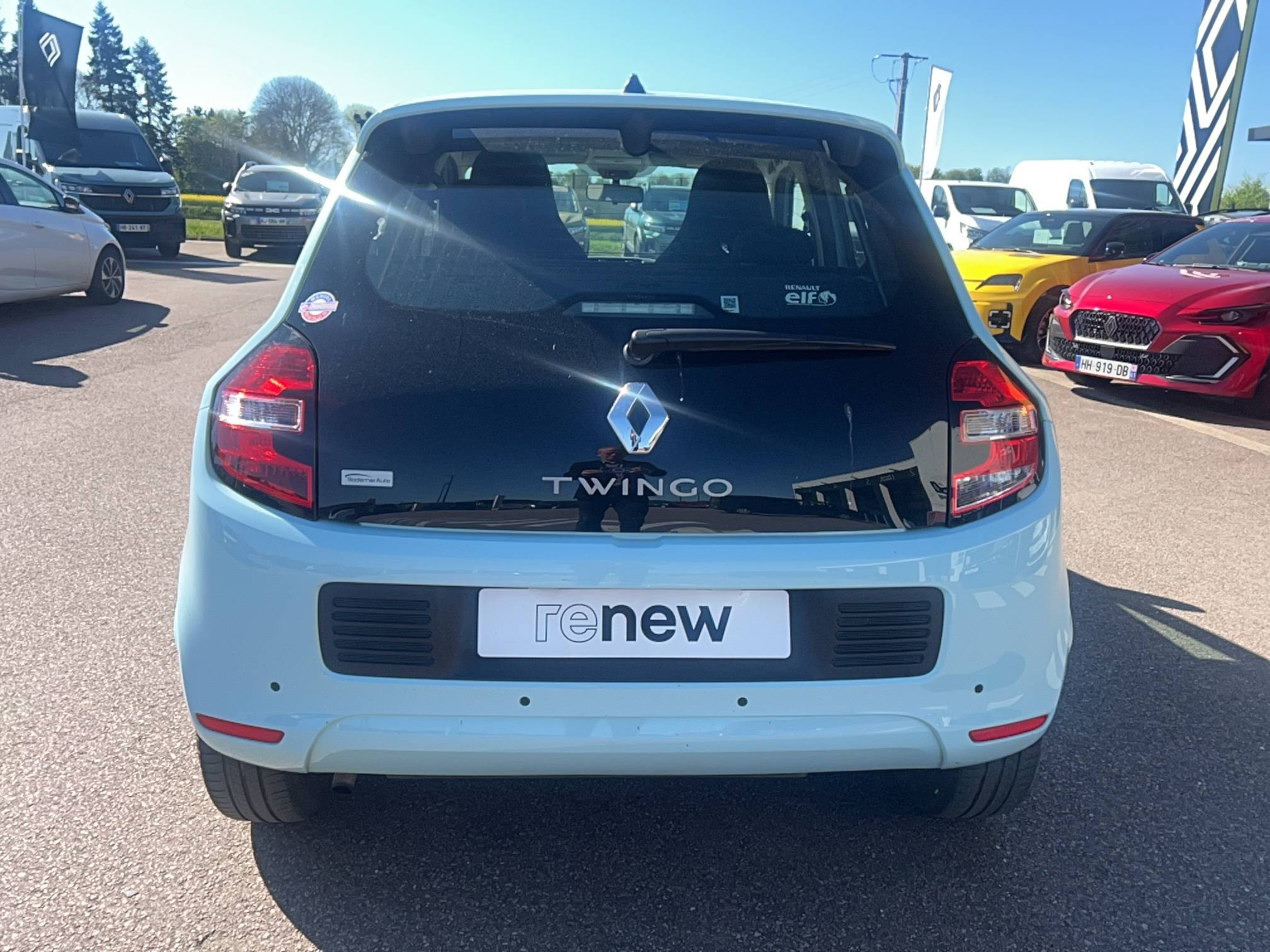 Vente en ligne Renault Twingo 3  1.0 SCe 70 au prix de 12 991 €