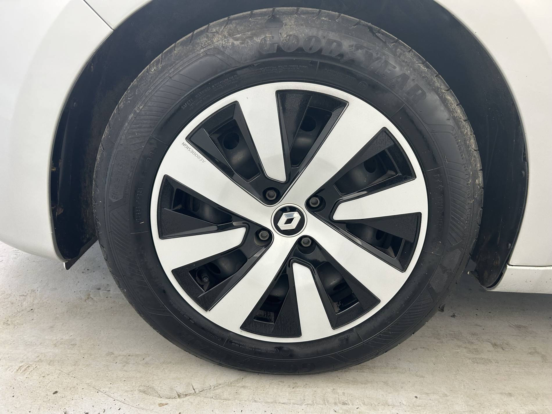 Vente en ligne Renault Clio 5 Clio TCe 90 au prix de 13 290 €