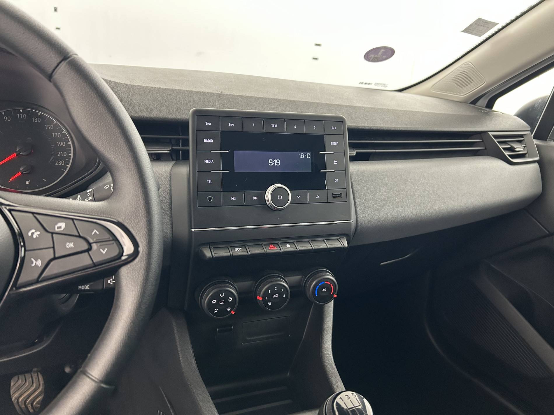 Vente en ligne Renault Clio 5 Clio SCe 65 au prix de 11 990 €