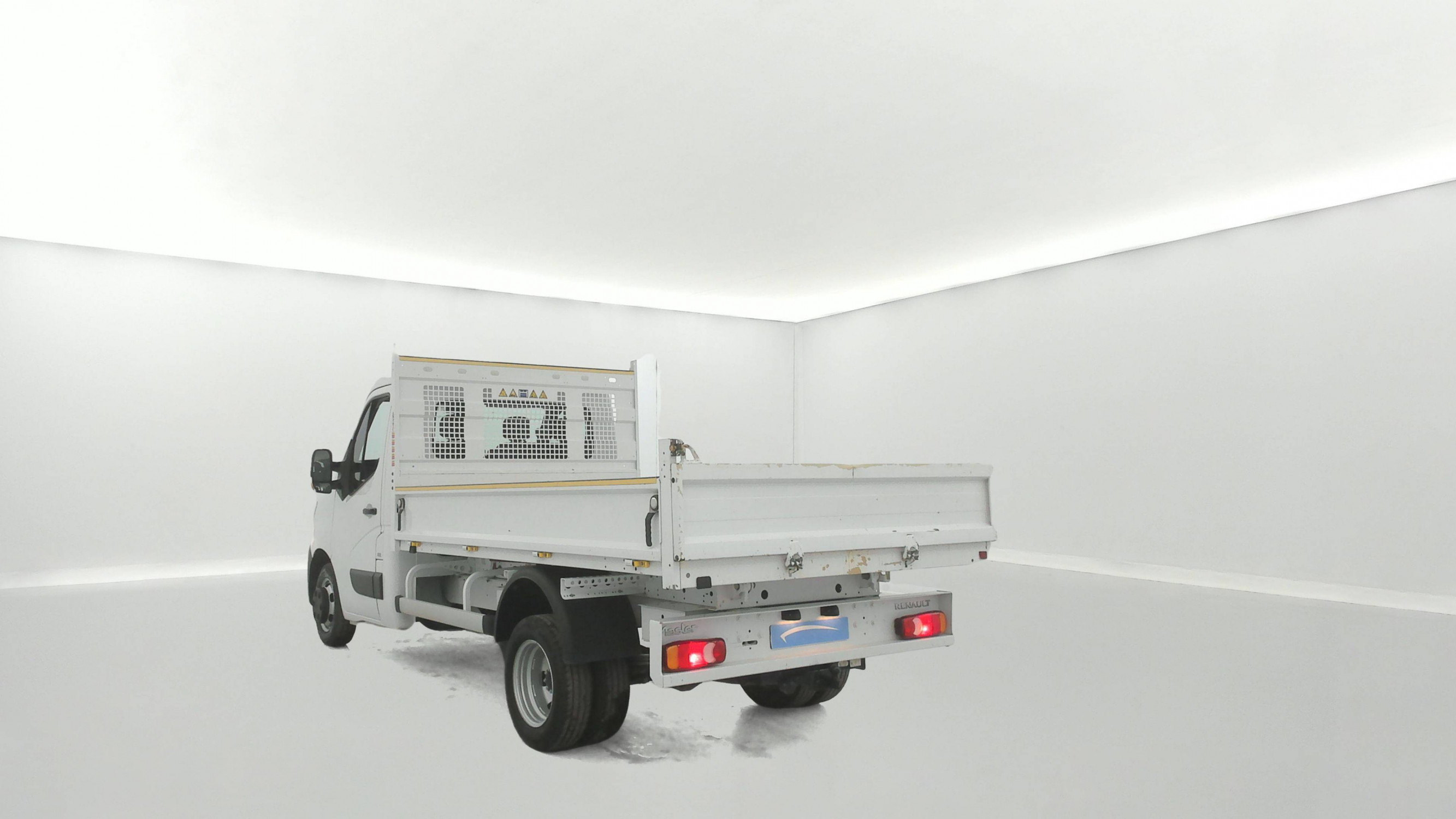 Vente en ligne Renault Master 3 Châssis Cabine MASTER CC PROP RJ3500 L2 PAFC BLUE DCI 130 EURO VI au prix de 33 300 €