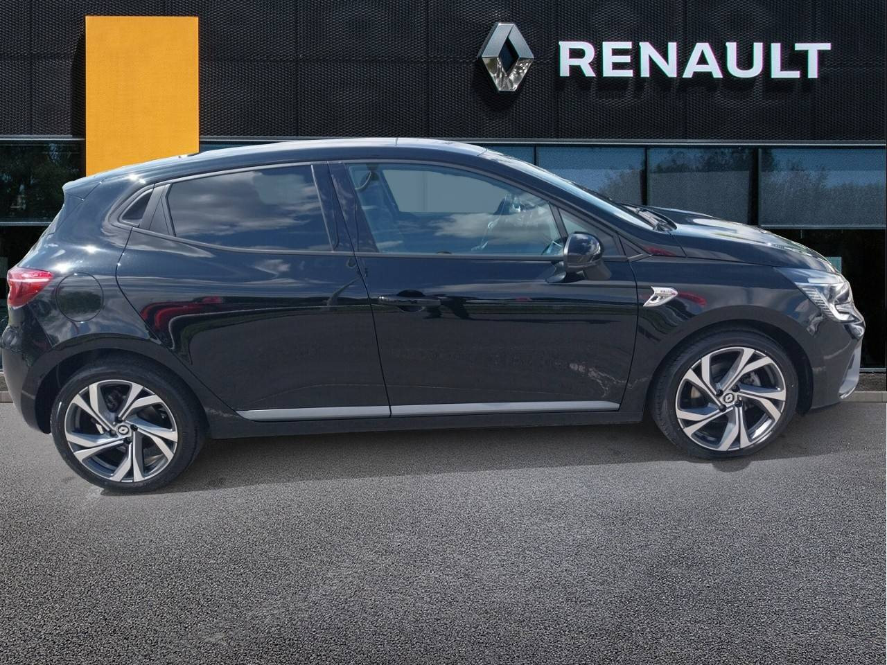 Vente en ligne Renault Clio 5 Clio TCe 140 au prix de 18 990 €